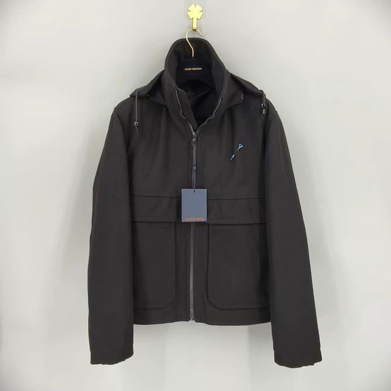 Louis Vuitton Louis Vuitton Embossed logo pin fleece jacket Size US S / EU 44-46 / 1 - 1 Thumbnail
