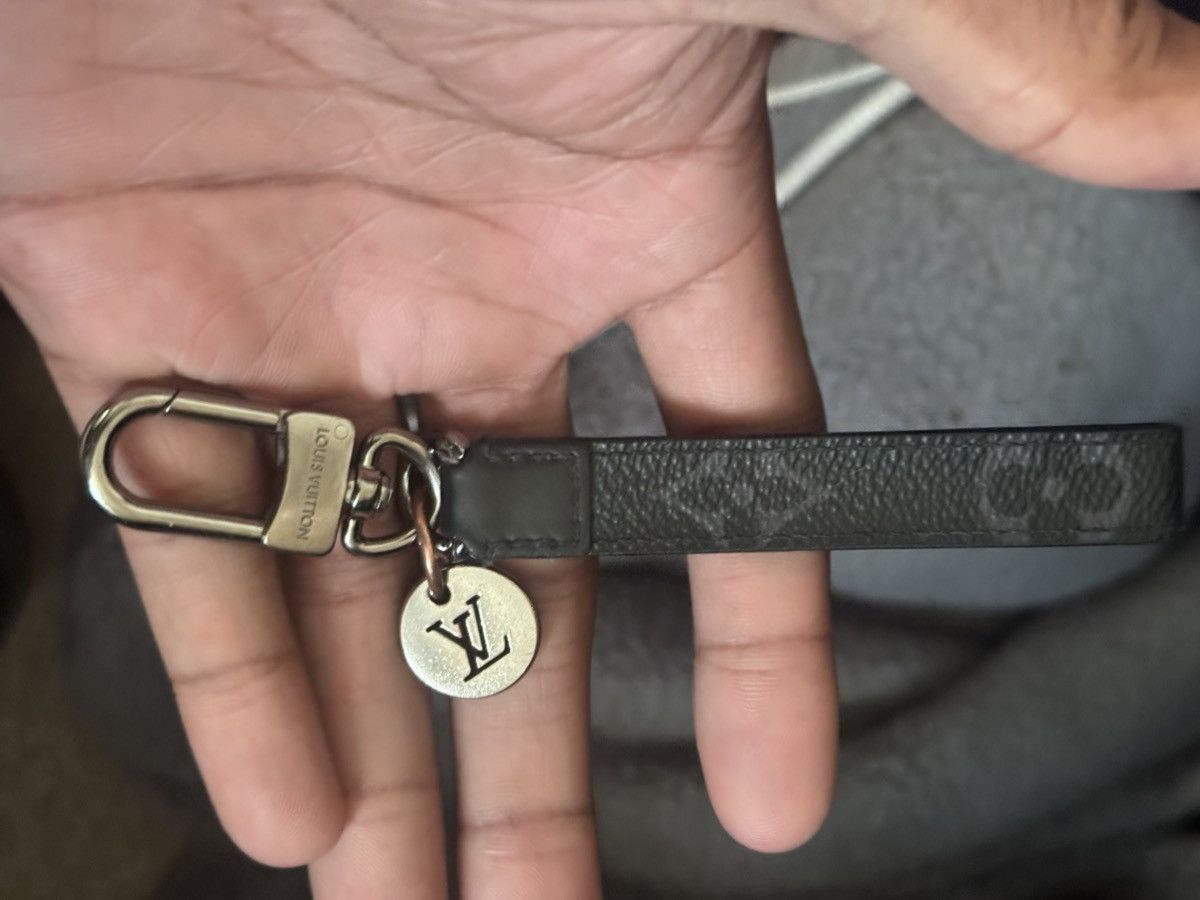 Louis Vuitton Rare Louis Vuitton keychain Size ONE SIZE - 2 Thumbnail