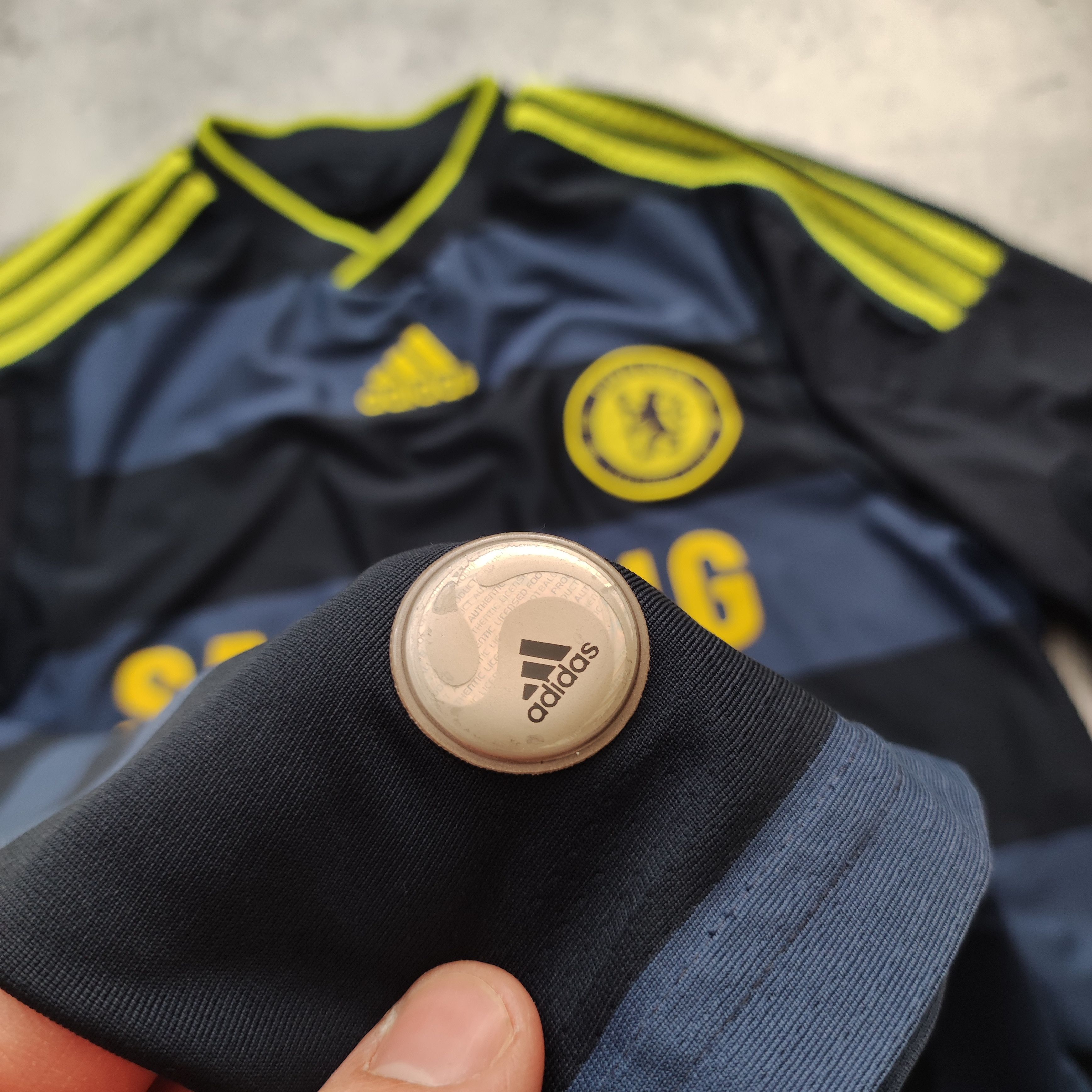 Vintage RARE Og 2009 Chelsea Football FC Away Limited Jersey Size US M / EU 48-50 / 2 - 5 Thumbnail