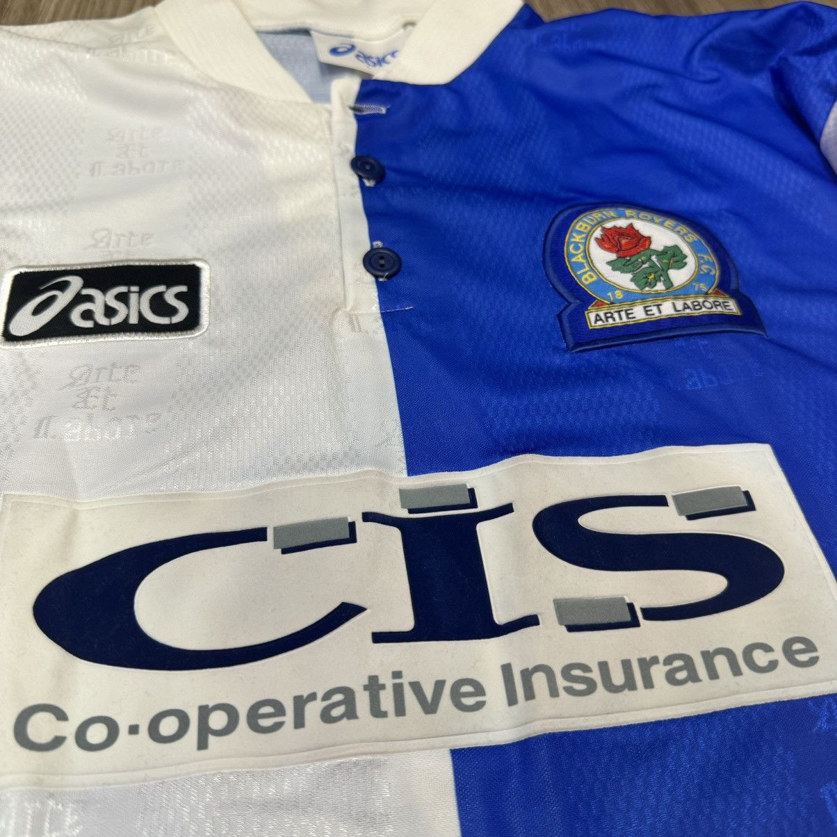 Asics Blackburn Rovers 96/98 classic home shirt Size US L / EU 52-54 / 3 - 4 Thumbnail