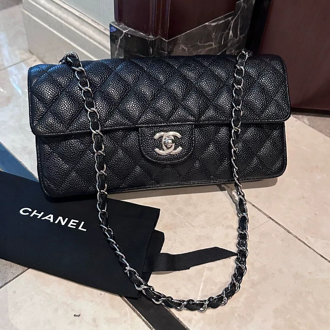 Chanel Pre-loved Bag Very good condition Size ONE SIZE - 1 Thumbnail