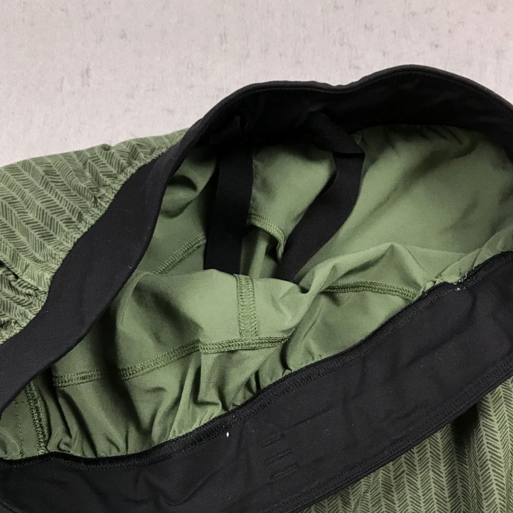 Lululemon Lululemon Shorts Mens Small Green T.H.E. Short Linerless Activewear 9 Inch Size US 29 - 6 Thumbnail