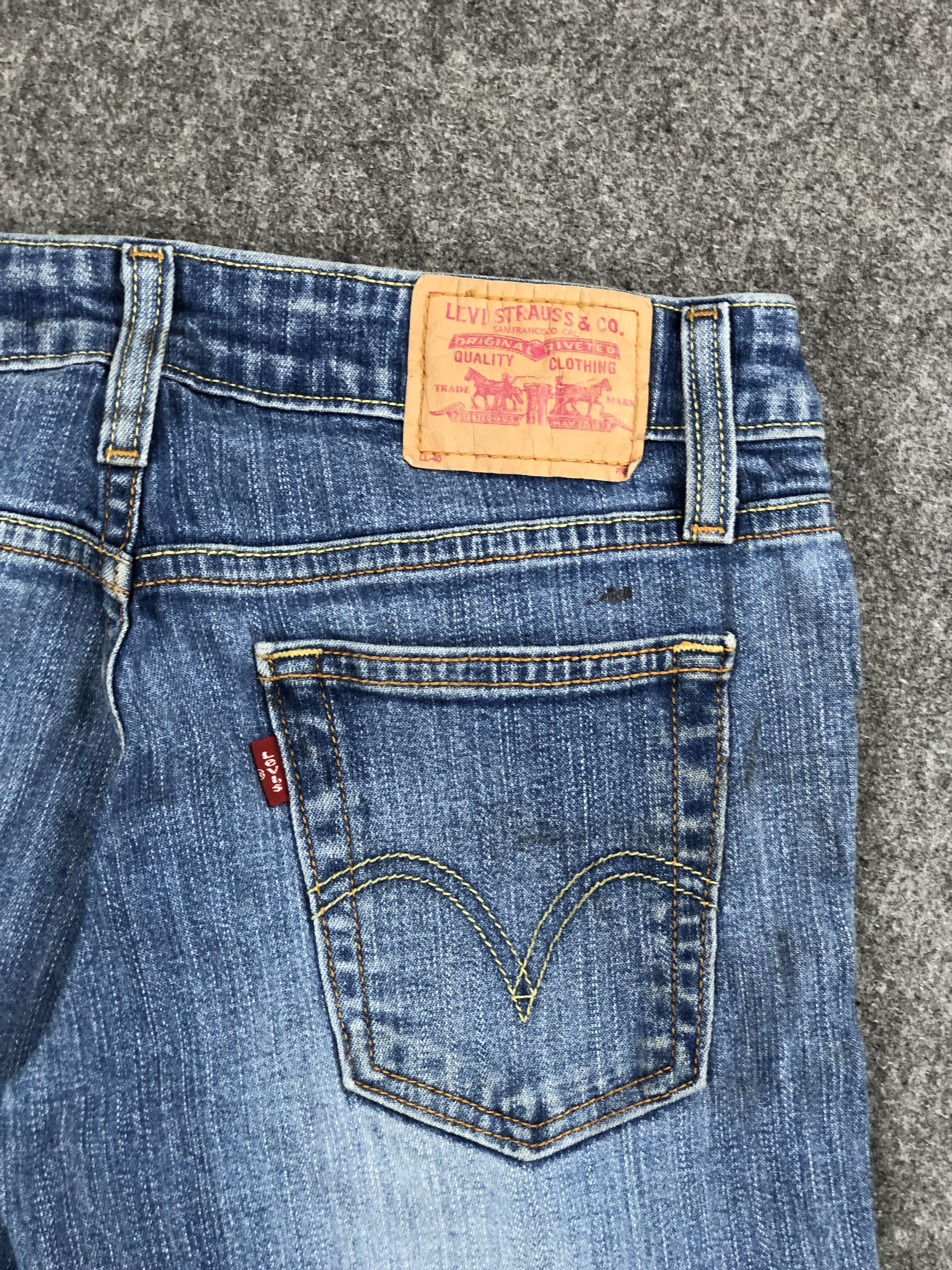 Levi's Splatter Paint Vintage Levis 518 Bootcut Jeans DP2259 Size US 27 - 13 Thumbnail