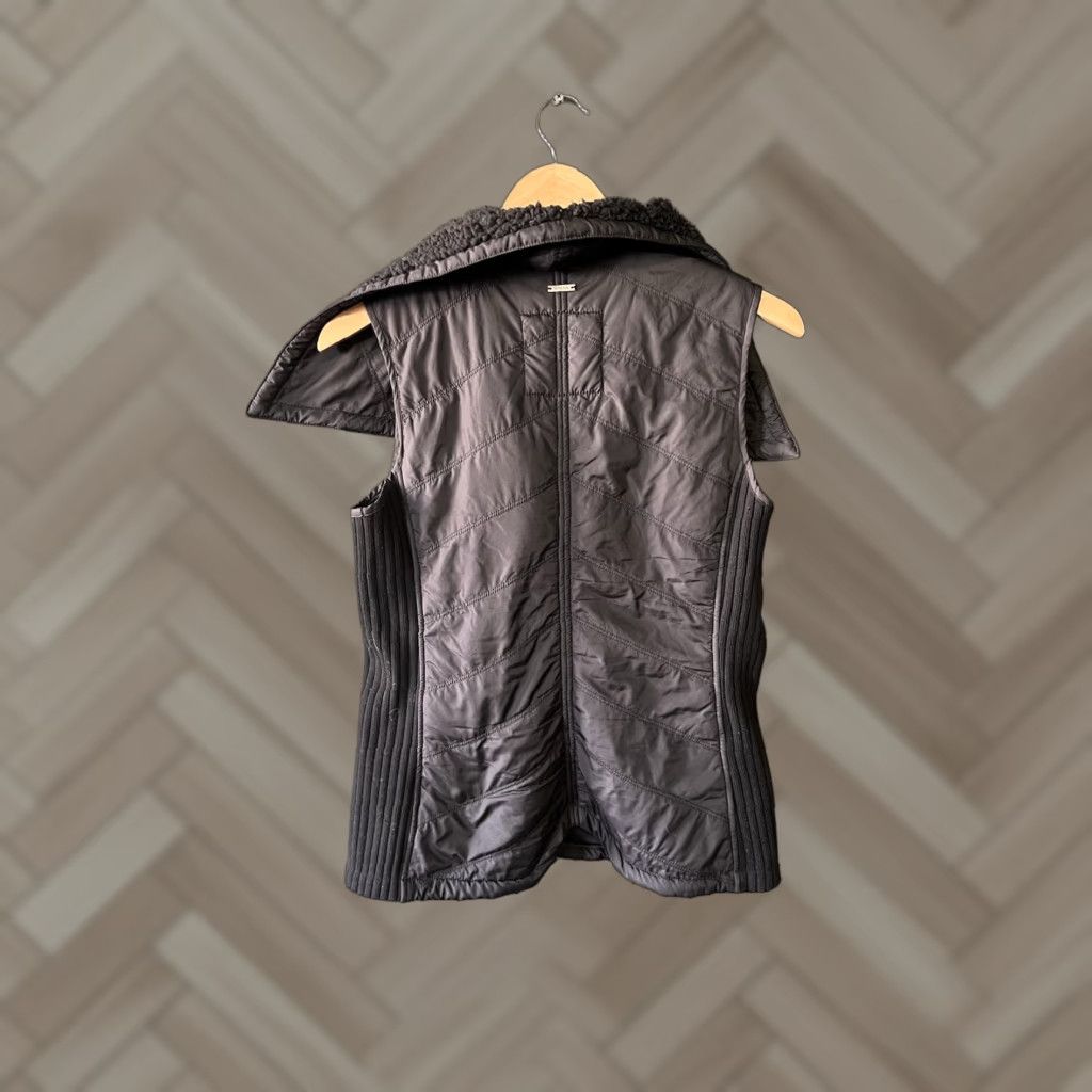 Prana prAna Womens Black Sleeveless Quikted Fleece Full Zip Vest M Sleeveless, Black, Quilted, Full Zip, Vest, Women, M, PrAna Size M / US 6-8 / IT 42-44 - 1 Thumbnail
