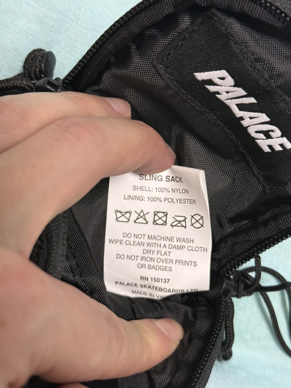 Palace Palace sling sack small bag fig red tri ferg Size ONE SIZE - 6 Thumbnail