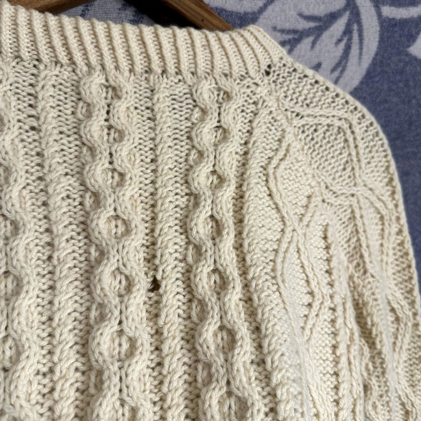 Vintage VINTAGE Irish Aran Fisherman Sweater Hand-Knitted Ivory LRG Size US L / EU 52-54 / 3 - 7 Thumbnail