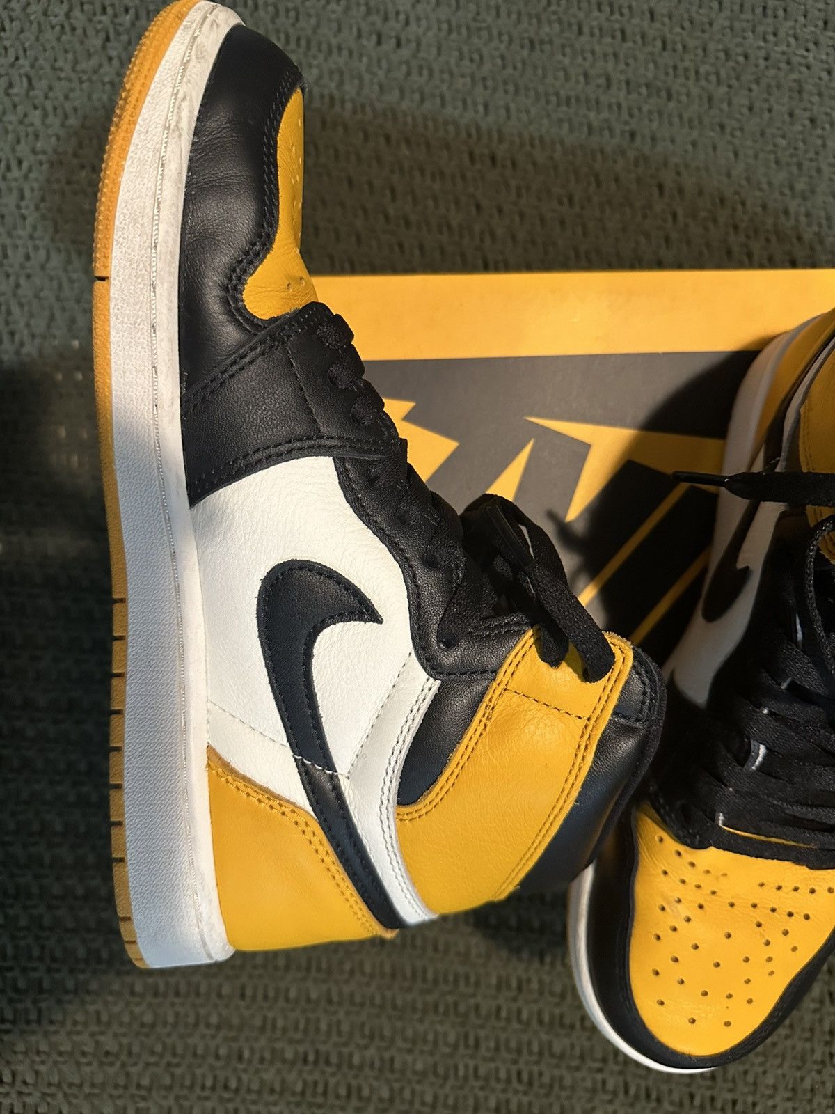 Nike Jordan 1 High Taxis Size US 9 / EU 42 - 3 Thumbnail