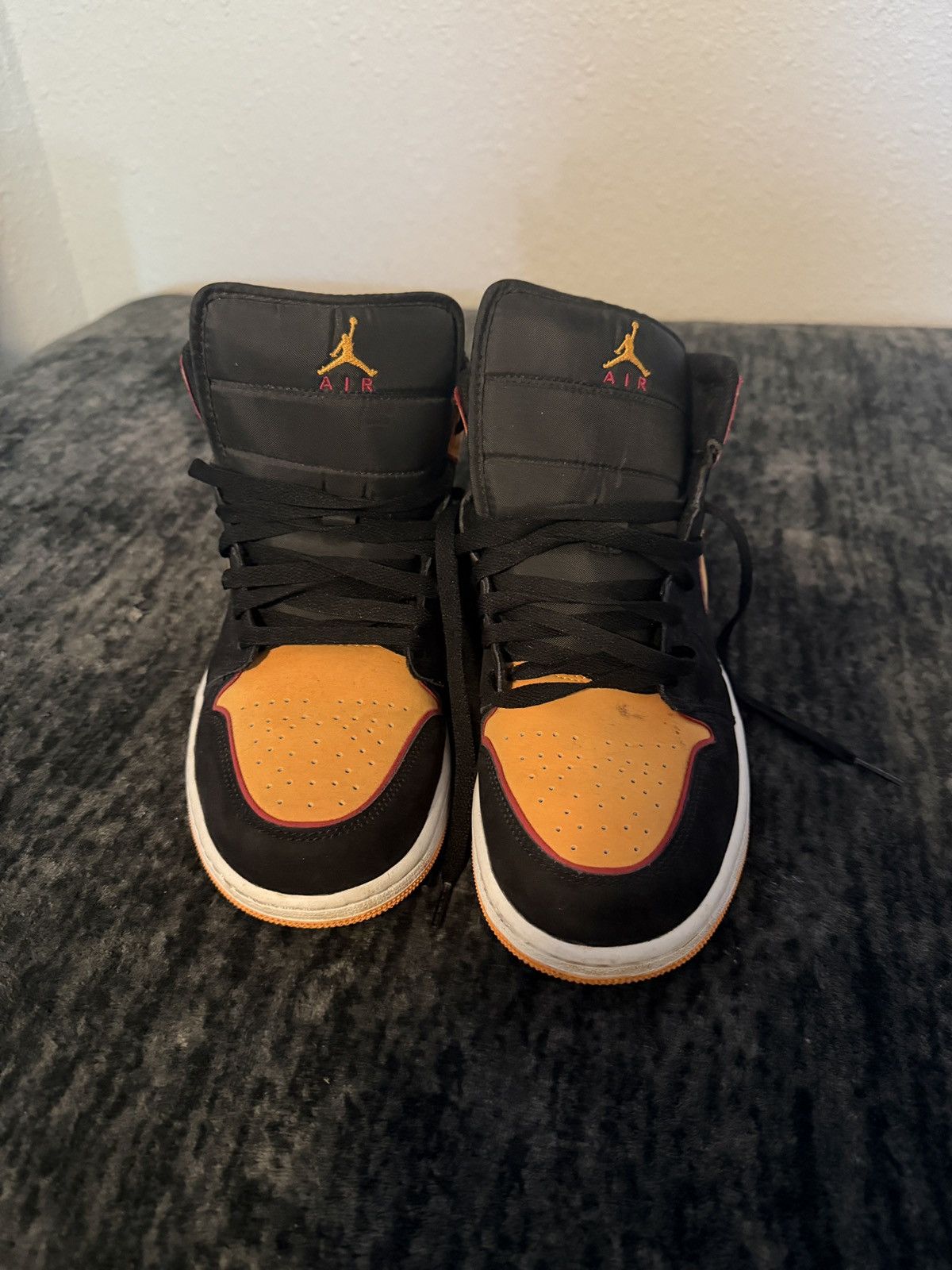 Nike Nike jordan mem size 9.5 good condition Size US 9.5 / EU 42-43 - 6 Thumbnail