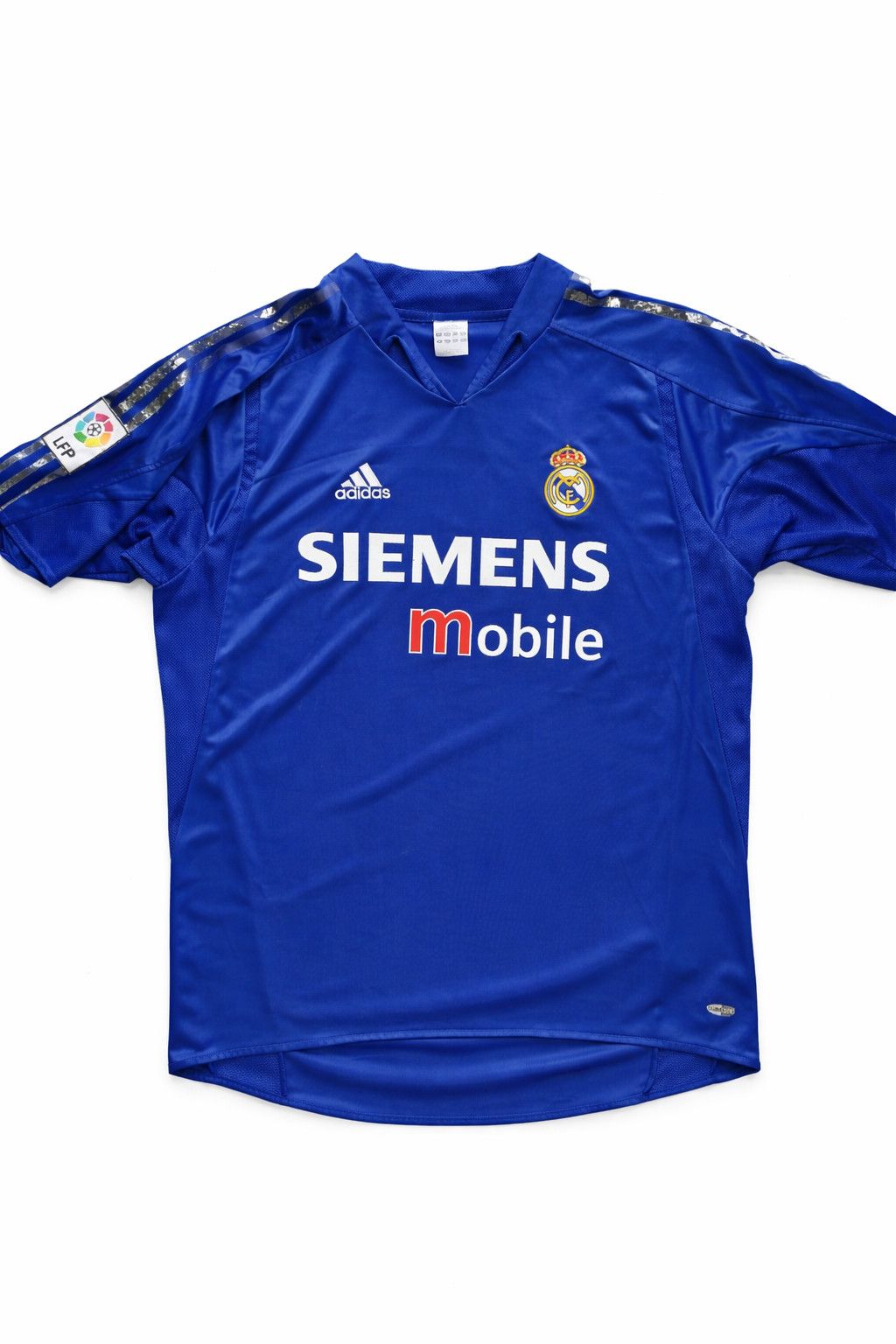 Adidas Real Madrid 2004 2005 Roberto Carlos #3 Blue 367817 AJF003 Size US L / EU 52-54 / 3 - 3 Thumbnail