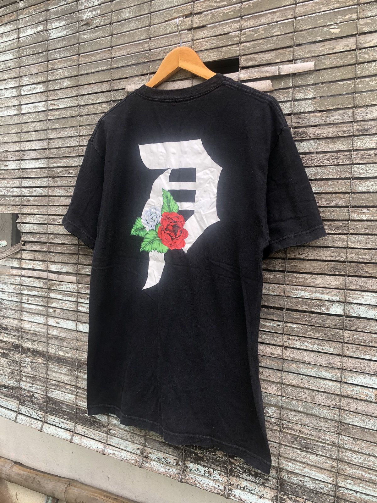 Japanese Brand Japanese Brand Primitive Skateboarding Dirty P Roses Tee Size US L / EU 52-54 / 3 - 3 Thumbnail