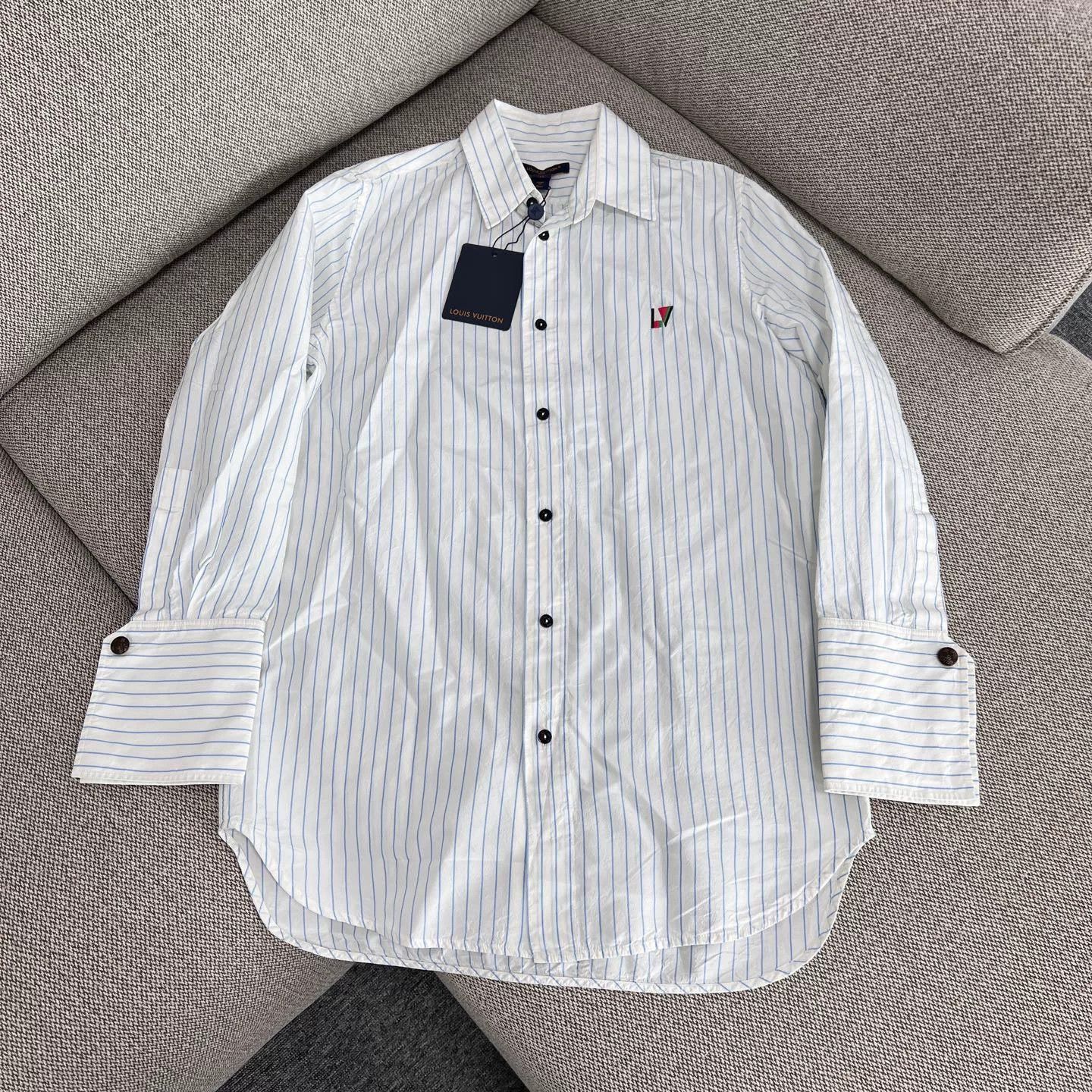 Louis Vuitton Louis Vuitton Silk Striped Mid-Length Shirt Size XXS / US 00 / IT 34 - 1 Thumbnail