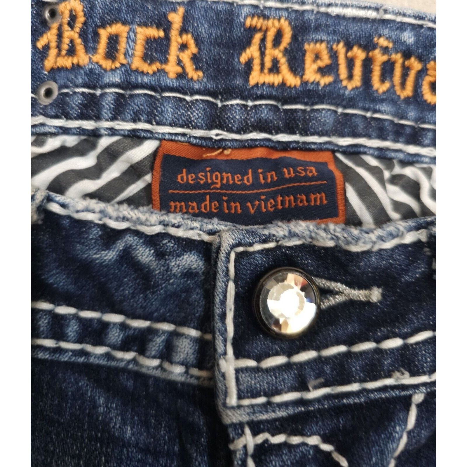 Rock Revival Rock revival Rhinestone Flap Pocket Fay Mid-Rise Size 26 Size 26" / US 2 / IT 38 - 6 Thumbnail