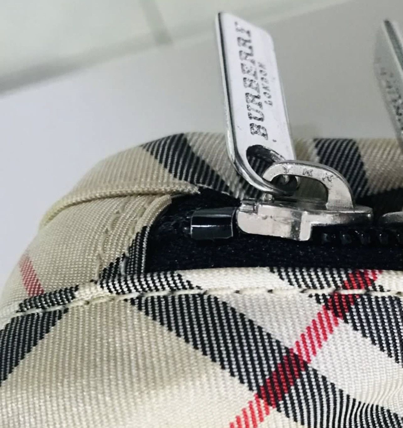 Burberry BURBERRY BLIE LABLE NOVA CHECK HAND BAG NYLON Size ONE SIZE - 8 Thumbnail