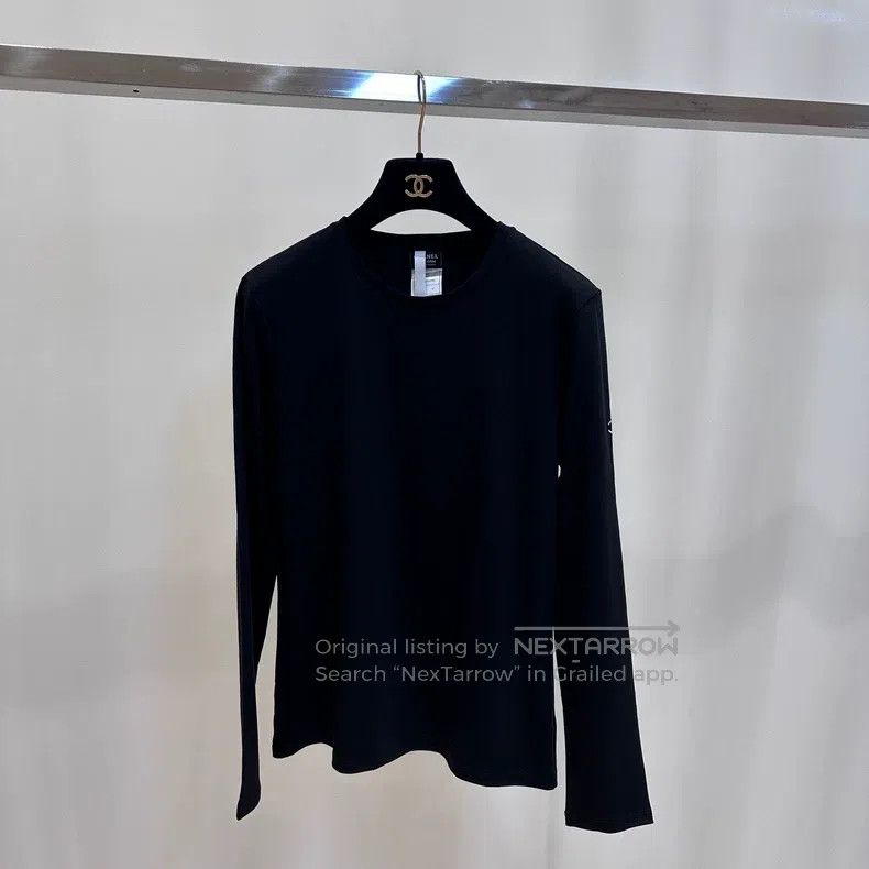 Chanel Chanel Black long-sleeved T-shirt Size M / US 6-8 / IT 42-44 - 1 Thumbnail