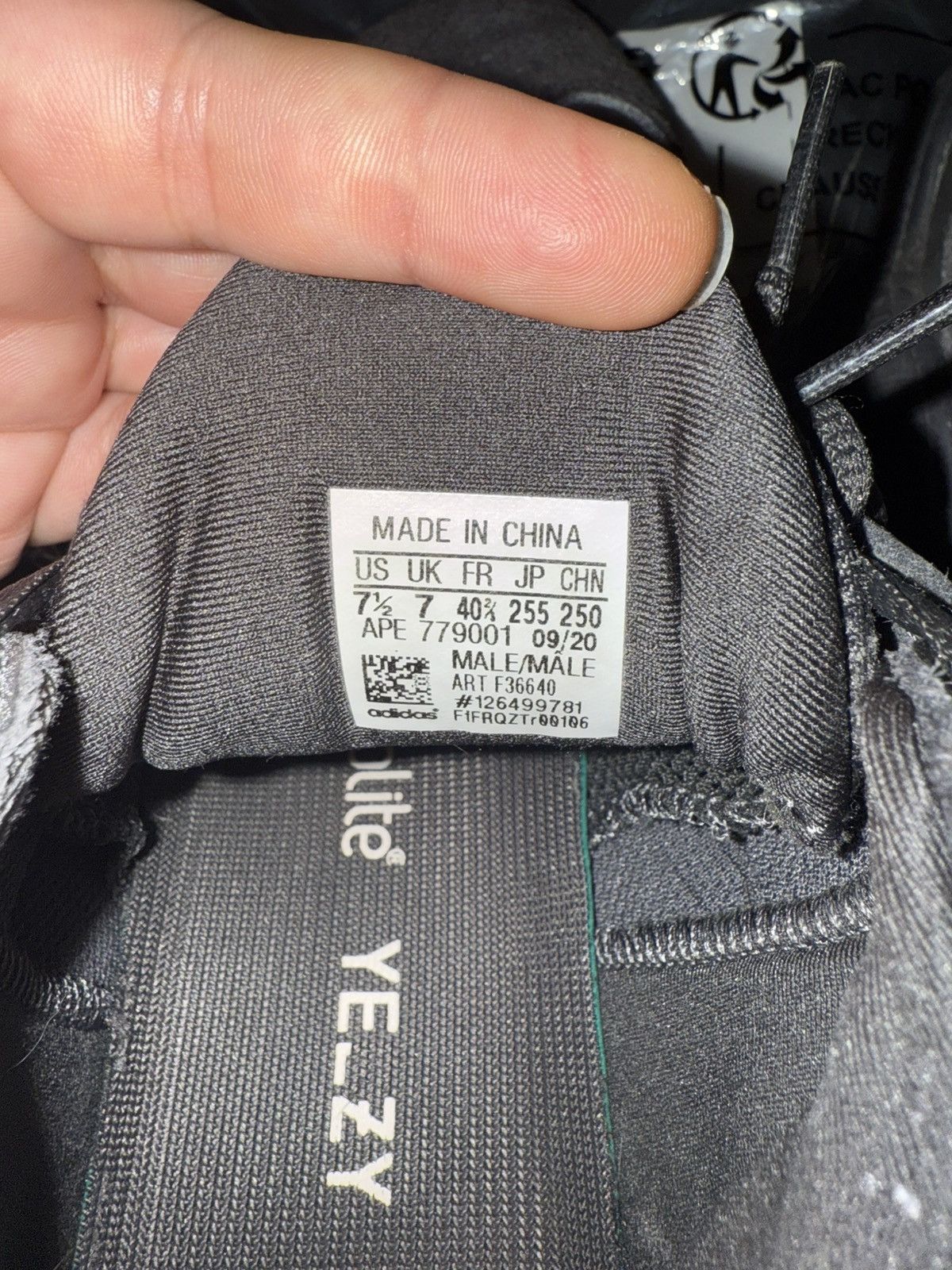 Yeezy Yeezy 500 Utility Black Size US 7.5 / EU 40-41 - 6 Thumbnail