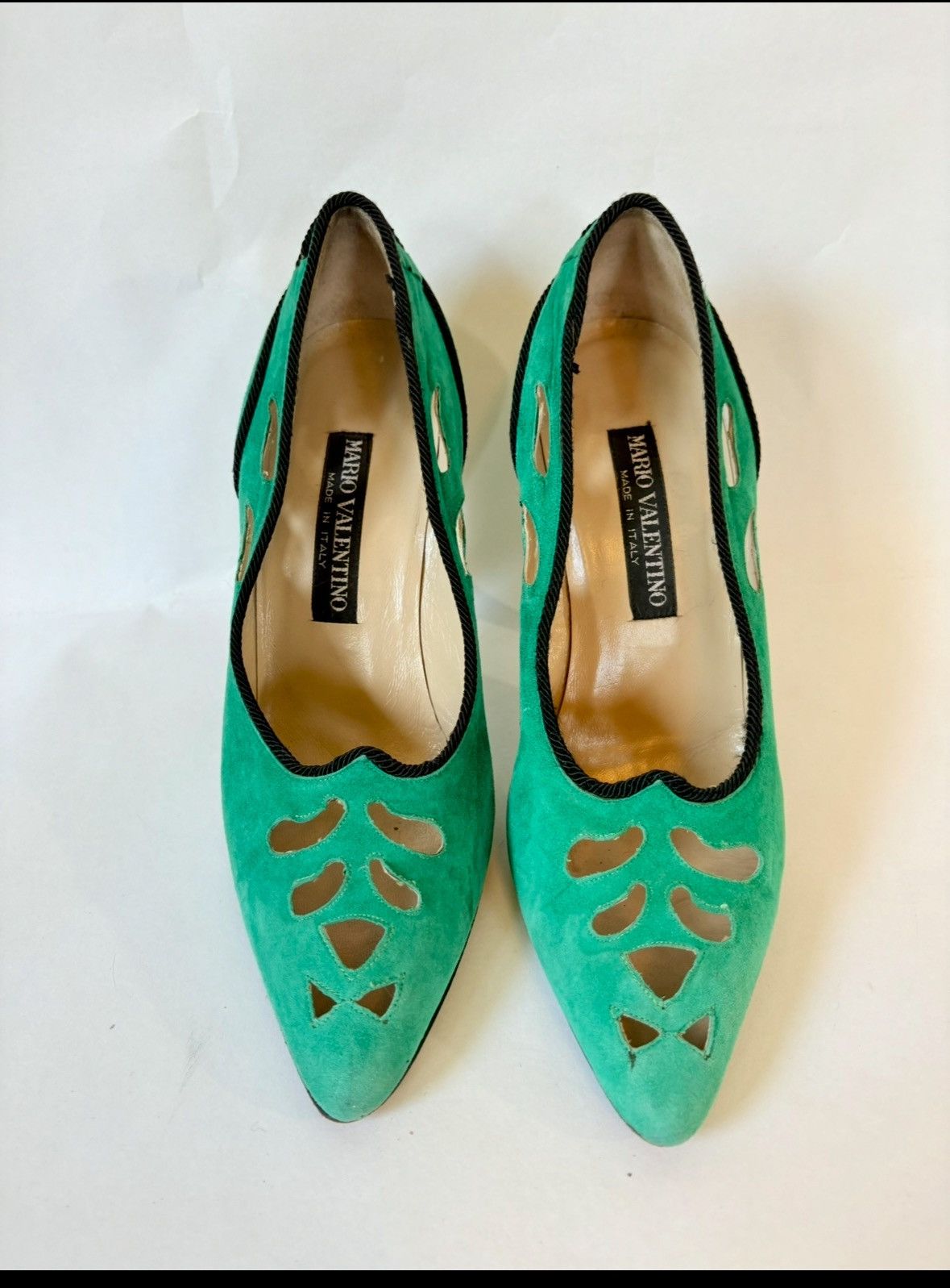 Valentino Mario Valentino 80s Avant Garde Green Suede Cutout Heels Size US 10 / IT 40 - 1 Thumbnail