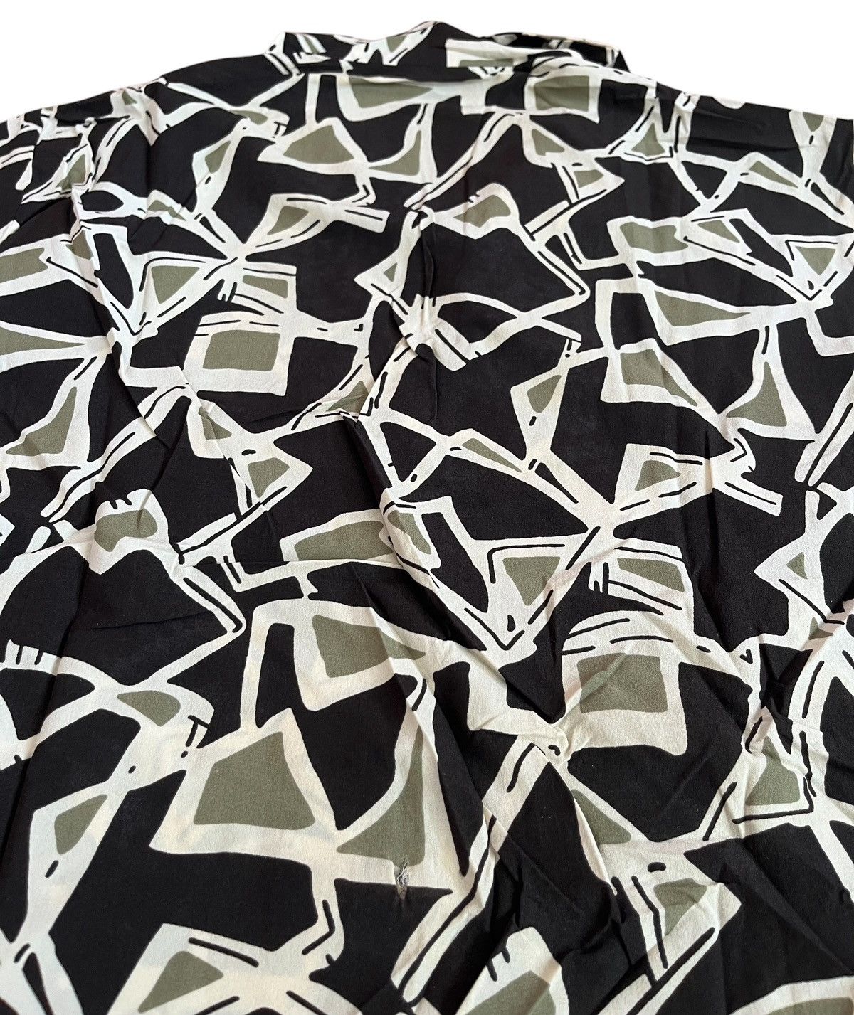 Jil Sander Vintage jil sander abstract flowy silk open collar shirt Size US S / EU 44-46 / 1 - 3 Thumbnail