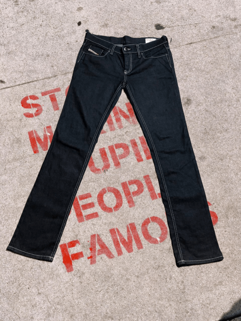 Diesel DIESEL LIV Denim Jeans Everyday Wear LOW RISE W30 L32 Size 30" / US 8 / IT 44 - 1 Thumbnail