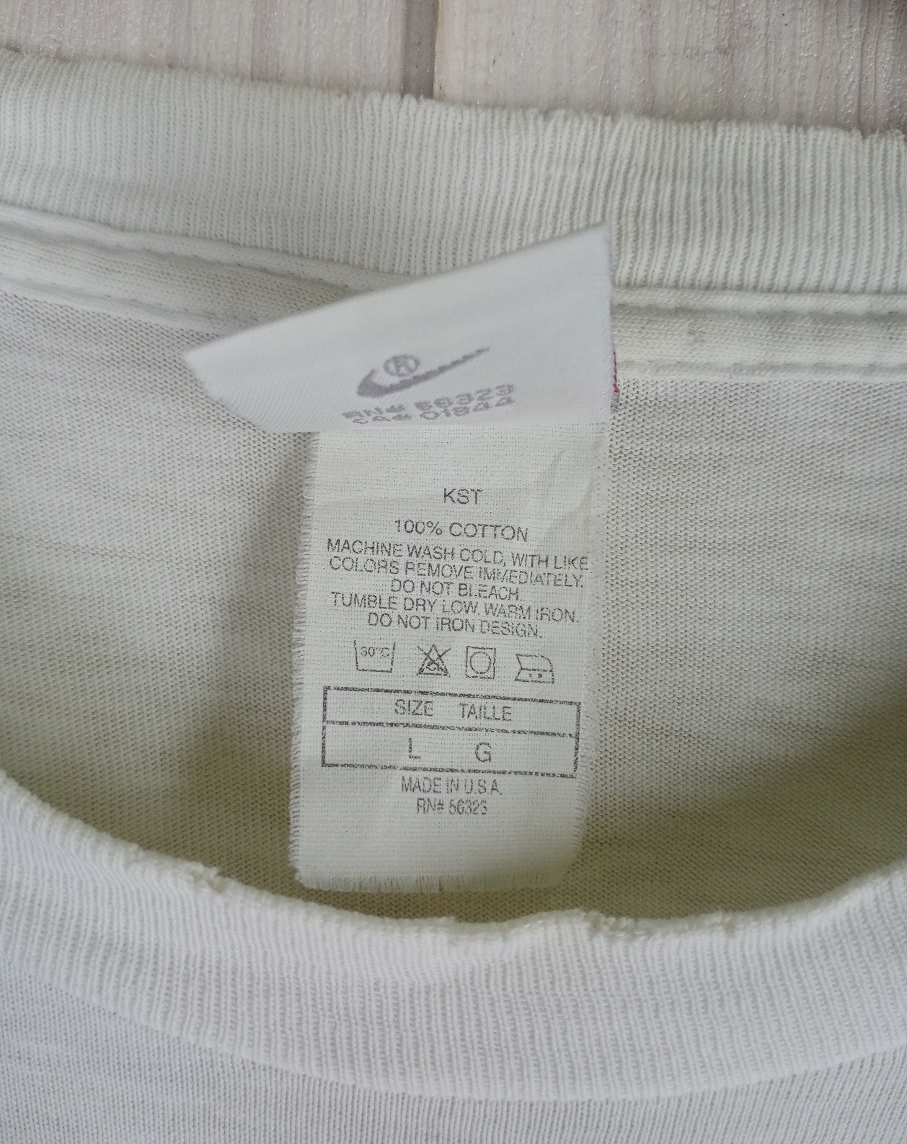 Nike Rare Vintage 90s Nike Michael Jordan Tshirt Size US L / EU 52-54 / 3 - 6 Thumbnail