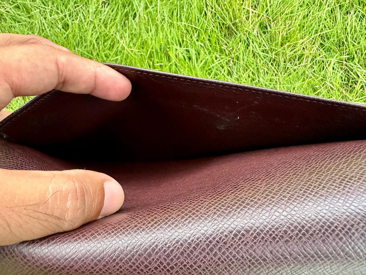 Louis Vuitton Authentic Louis Vuitton Taiga Leather Kourad Clutch Bag Size ONE SIZE - 7 Thumbnail