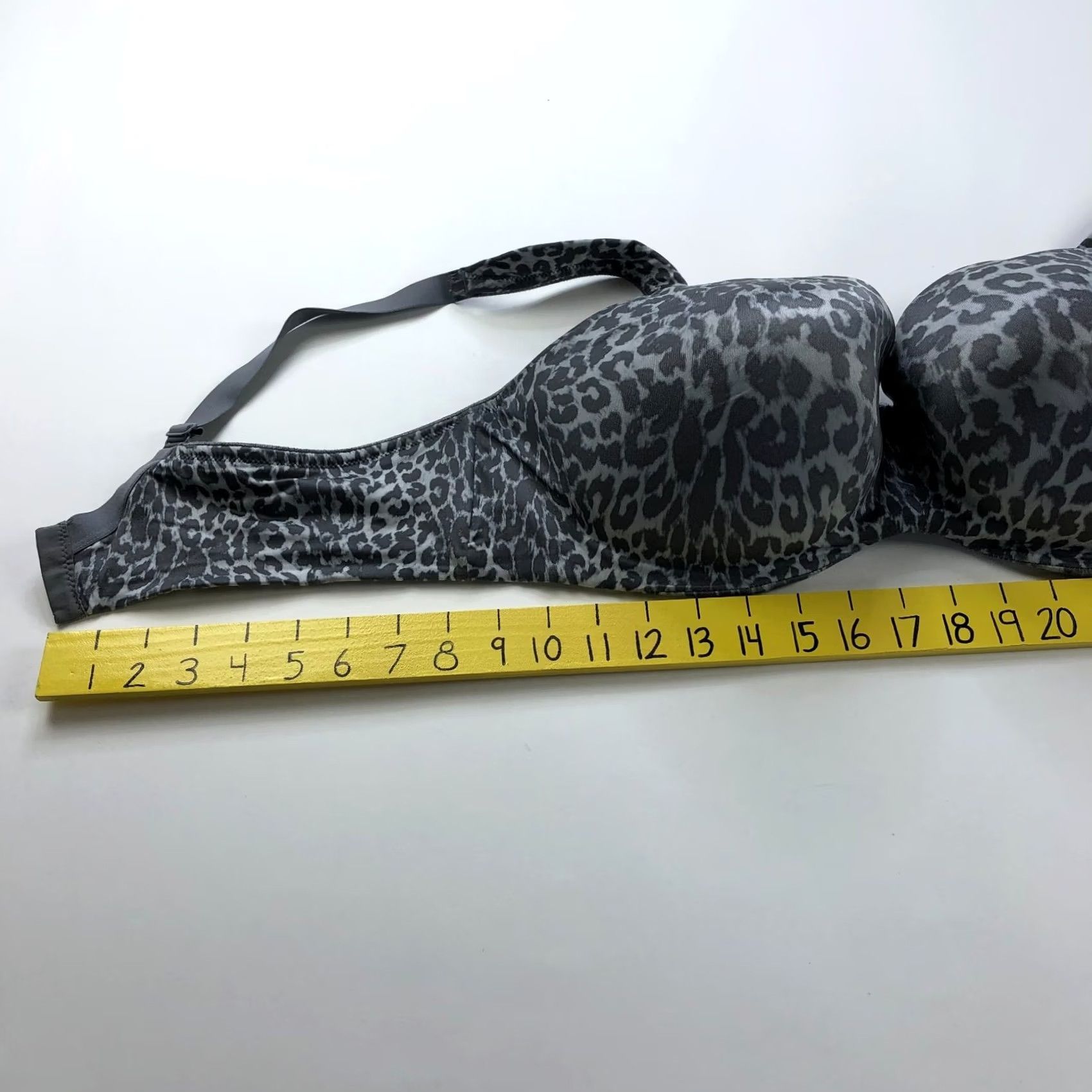 Vintage Soma Bra Underwired Padded 42DDD Gray Leopard Cheetah Full Coverage Push Up Size ONE SIZE - 4 Thumbnail