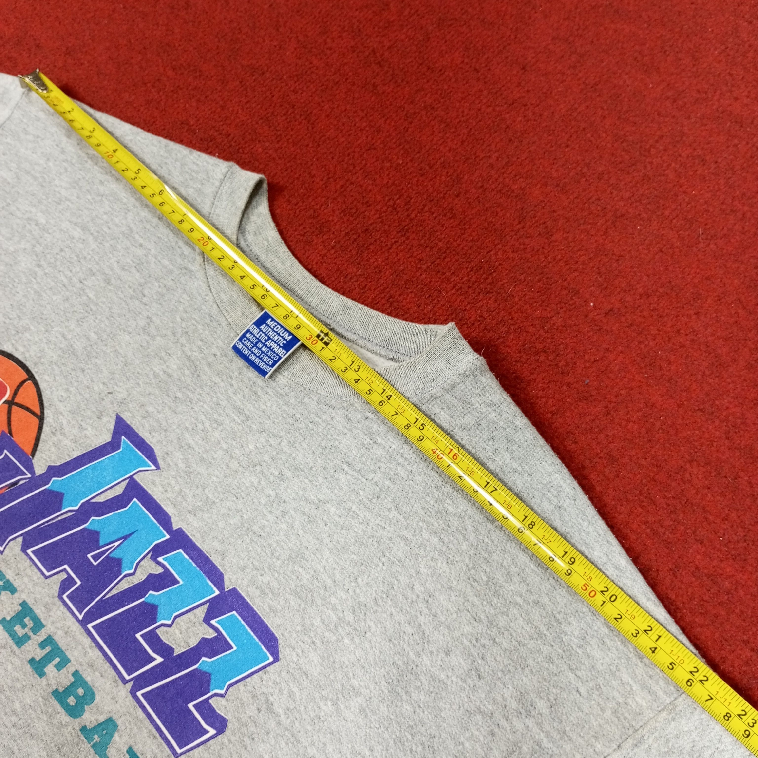 Champion × NBA × Vintage NBA Jazz Basketball X Champion Sweatshirt Streetwear Style Size US M / EU 48-50 / 2 - 12 Thumbnail
