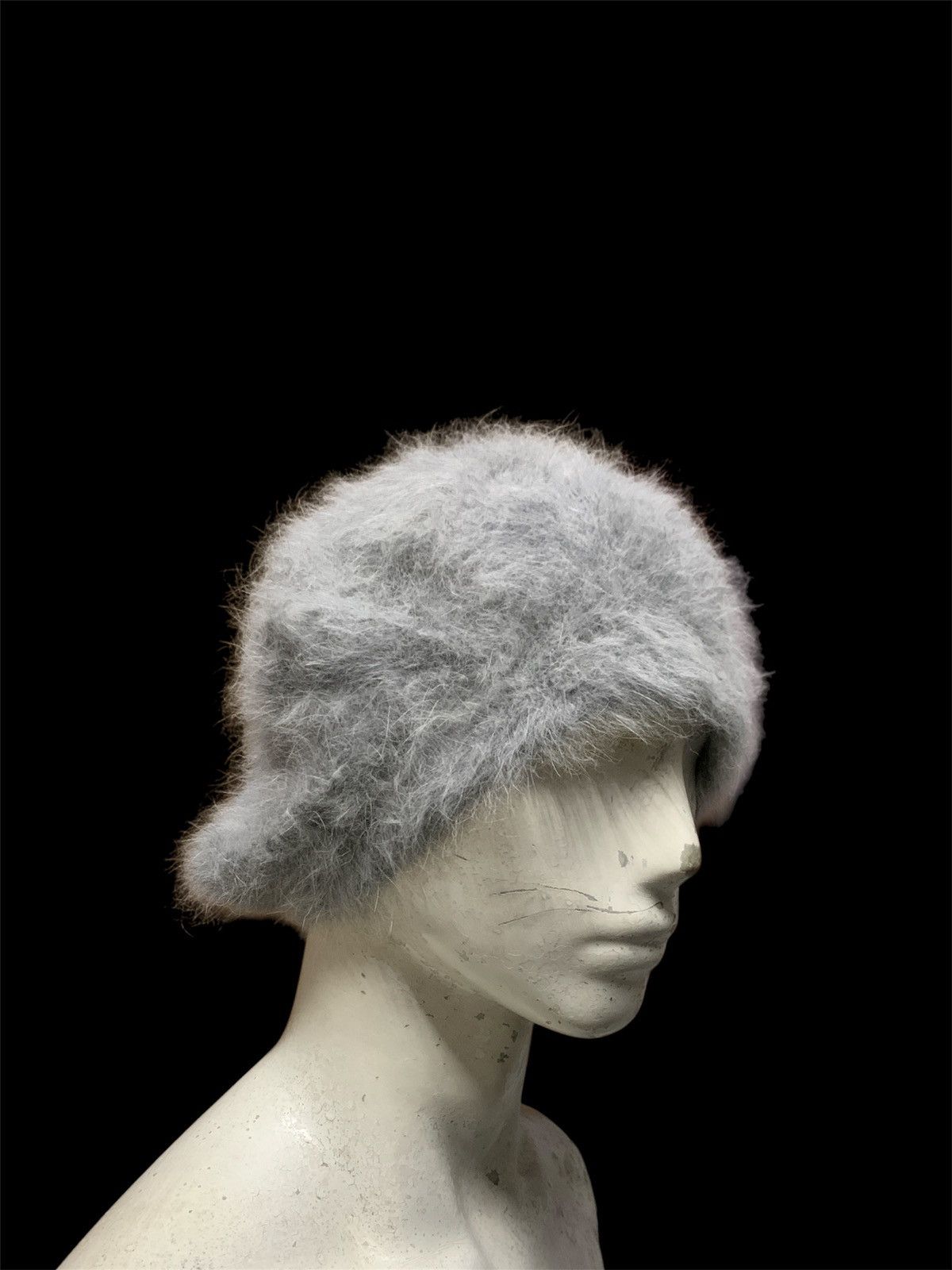 Japanese Brand Warm Fluffy Fur Knitted Beanie hat Size ONE SIZE - 3 Thumbnail