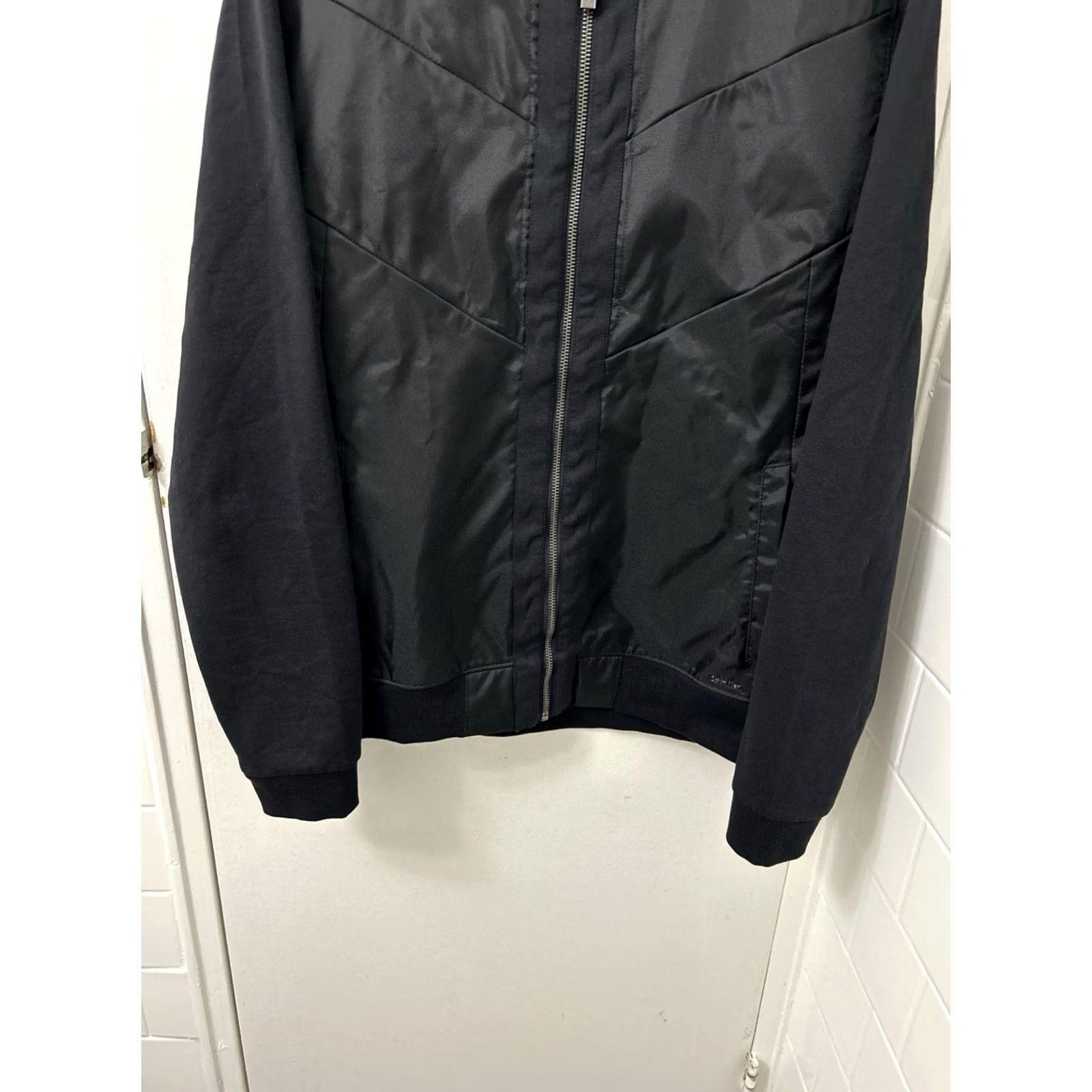 Calvin Klein Calvin Klein Jacket Mens Size L Black Full Zip Bomber Pockets Long Sleeve Size US L / EU 52-54 / 3 - 3 Thumbnail