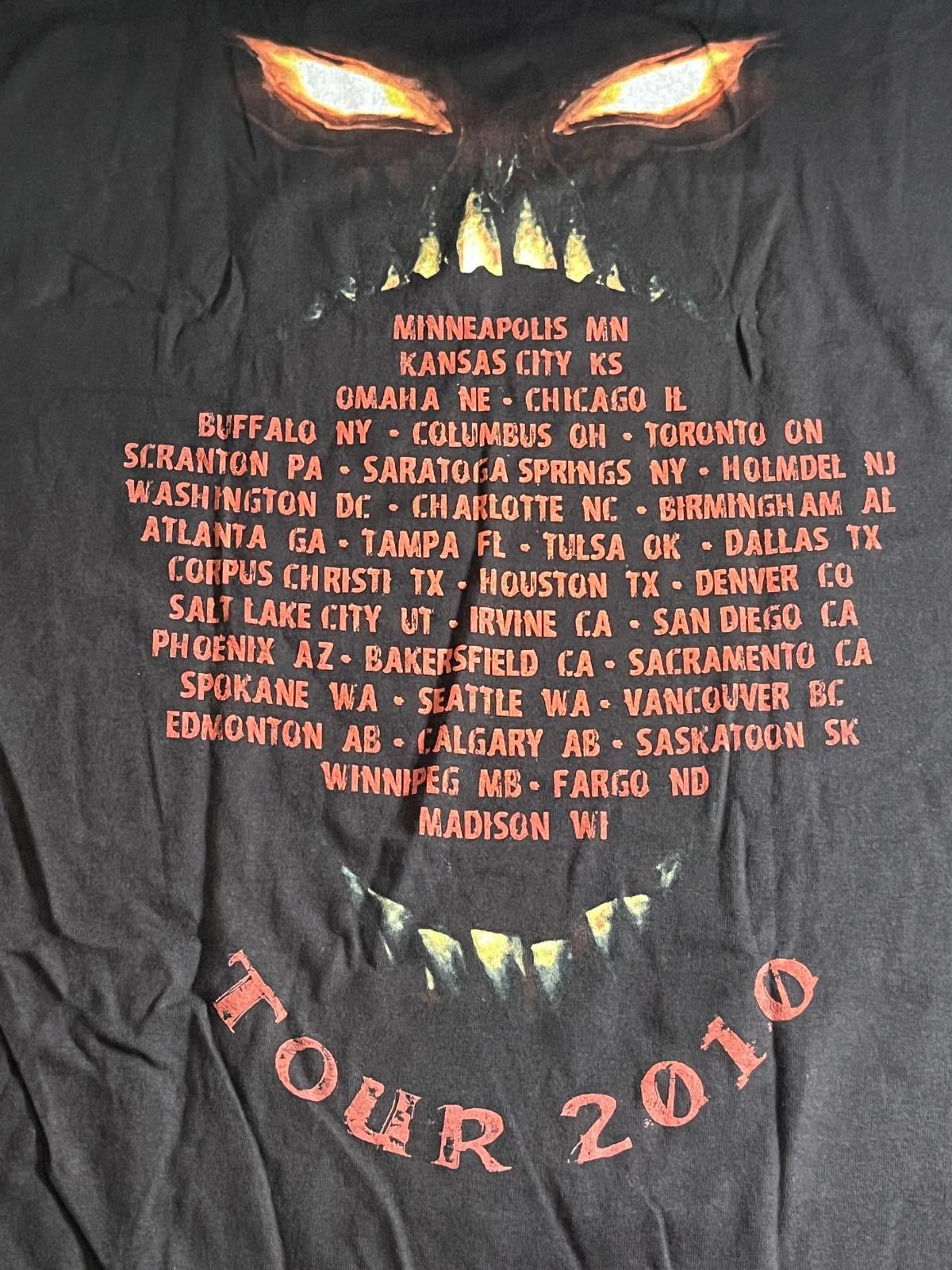 Designer Disturbed T-shirt Asylum Release 2010 Tour Shirt 2XL Size US XXL / EU 58 / 5 - 6 Thumbnail