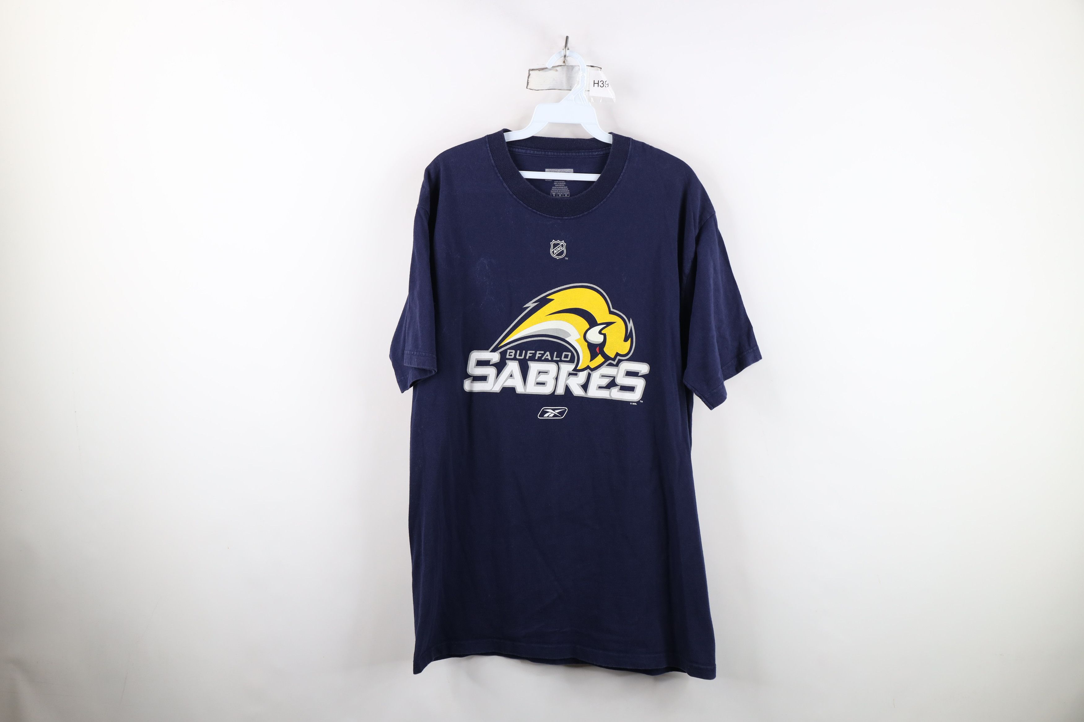 Reebok Vintage Reebok Buffalo Sabres Hockey Short Sleeve T-Shirt Size US M / EU 48-50 / 2 - 1 Thumbnail