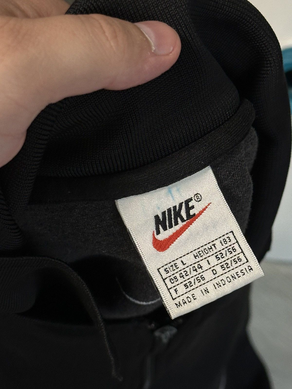 Vintage Vintage Nike Big Logo Track Top Jacket Drill Y2K Size US L / EU 52-54 / 3 - 10 Thumbnail
