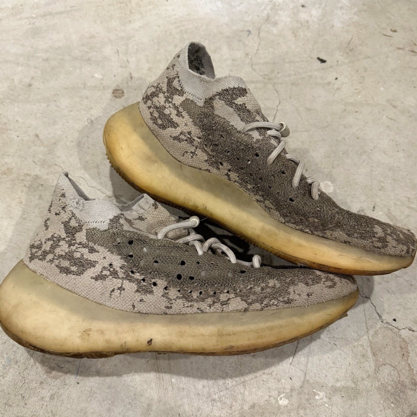 Adidas Adidas Yeezy Boost 380 Pyrite Mens Size 11 GZ0454 Used *STAINS* Sneaker Size US 11 / EU 44 - 2 Thumbnail