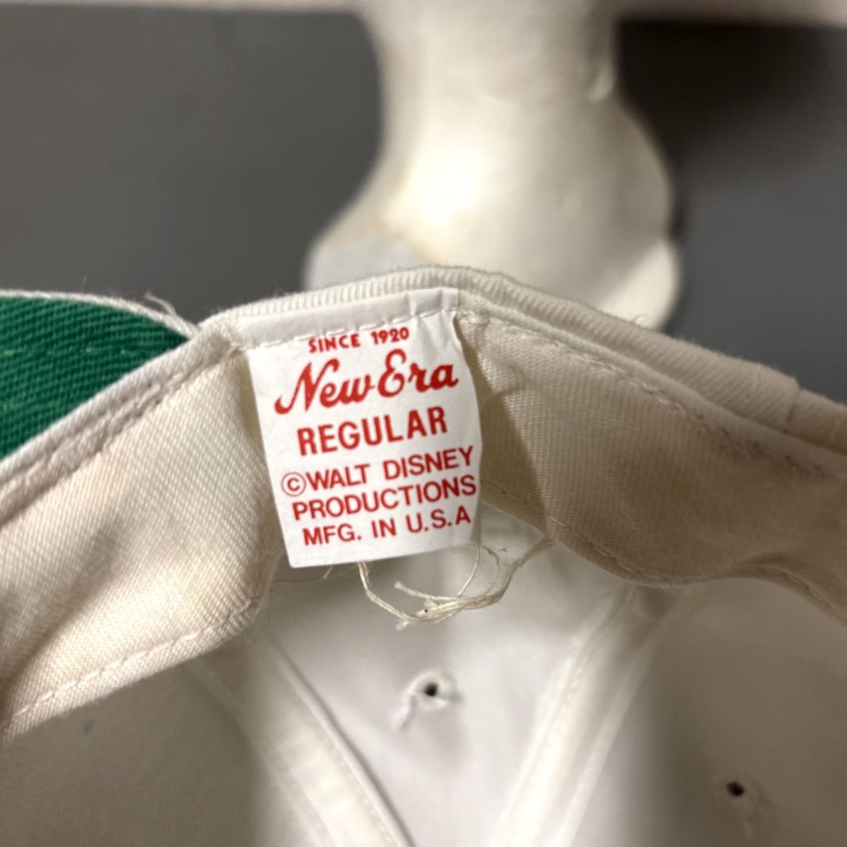Disney VINTAGE Walt Disney World 20 Magical Years Snapback Hat Unisex Adults Adjustable White Baseball Hat Mens Womens Girls Boys Size ONE SIZE - 8 Thumbnail