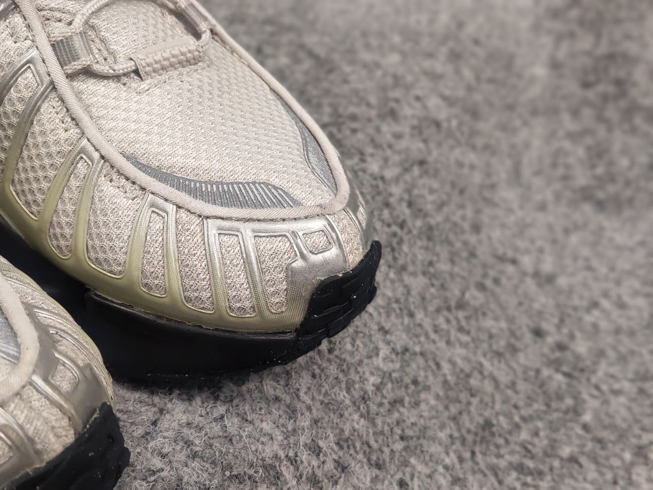 Nike Nike Shox TL Light Bone Off Noir-Olive Sneakers Vintage Y2K Size US 7.5 / IT 37.5 - 20 Thumbnail
