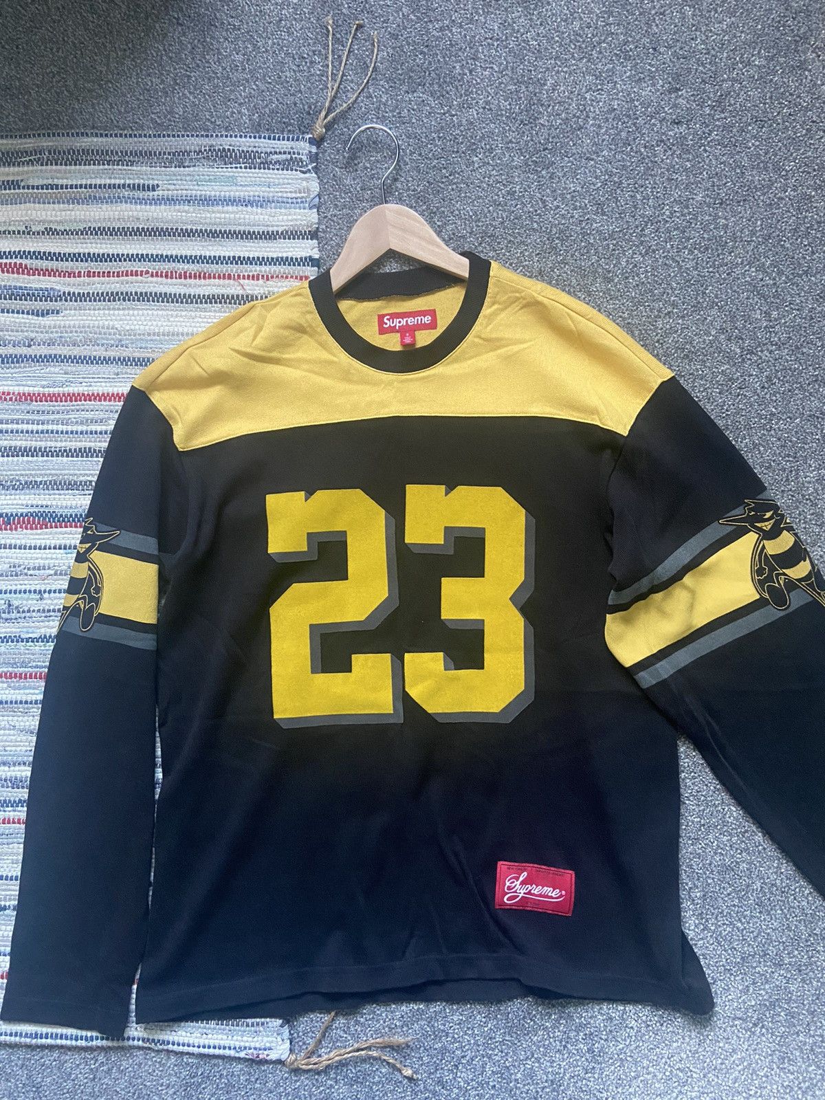 Supreme Supreme bumblebee L/S Size US S / EU 44-46 / 1 - 2 Thumbnail