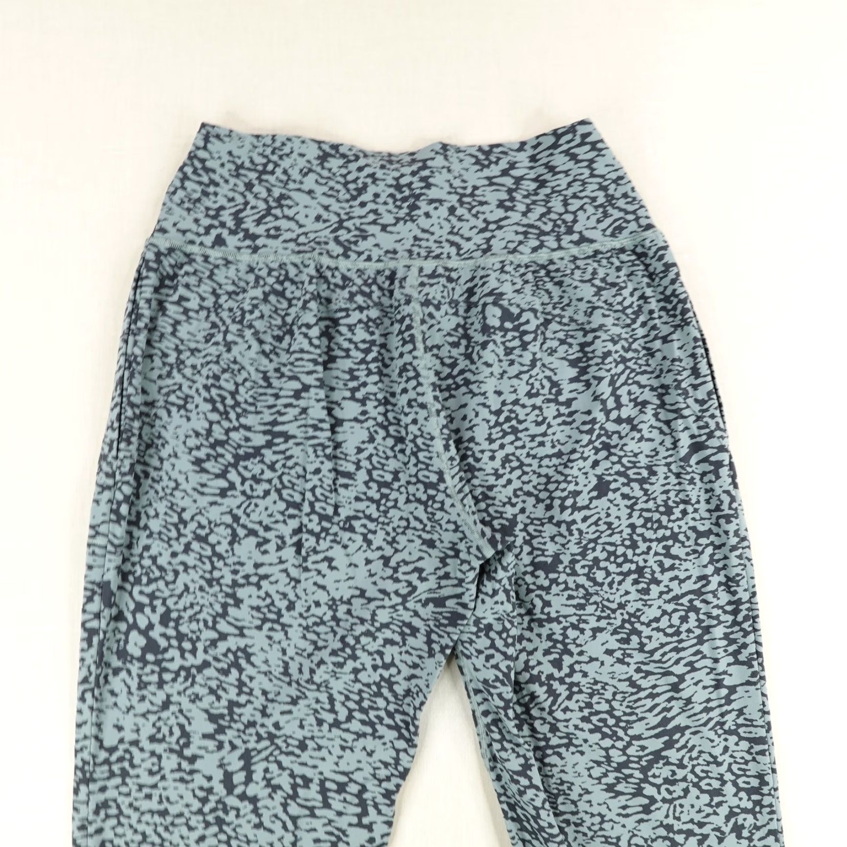 Athleta Athleta Pants Women's Large Blue Black Elation Jogger Animal Print Performance Size 36" / US 14 / IT 50 - 5 Thumbnail