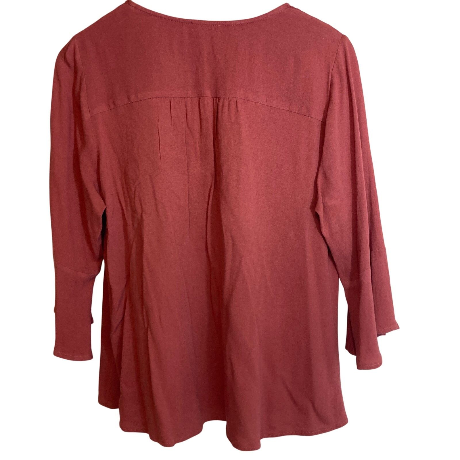 Other Intu Pink VNeck Floral Embroidery 3/4 Bell Sleeve Blouse Top Size L / US 10 / IT 46 - 2 Thumbnail