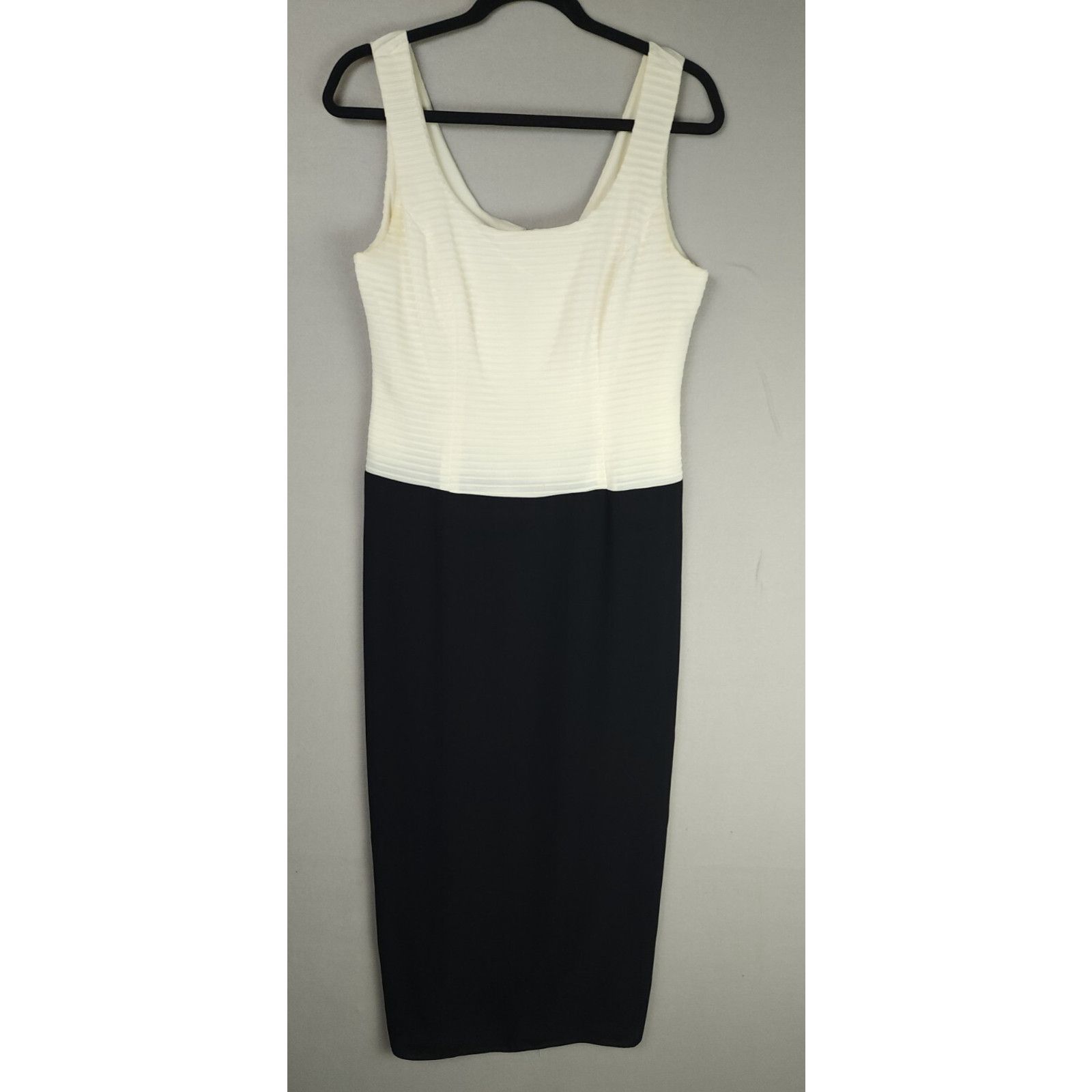 Vintage Patra Petite Full Length Two-Toned Beige/Blk Sheath Dress 8P Size M / US 6-8 / IT 42-44 - 1 Thumbnail