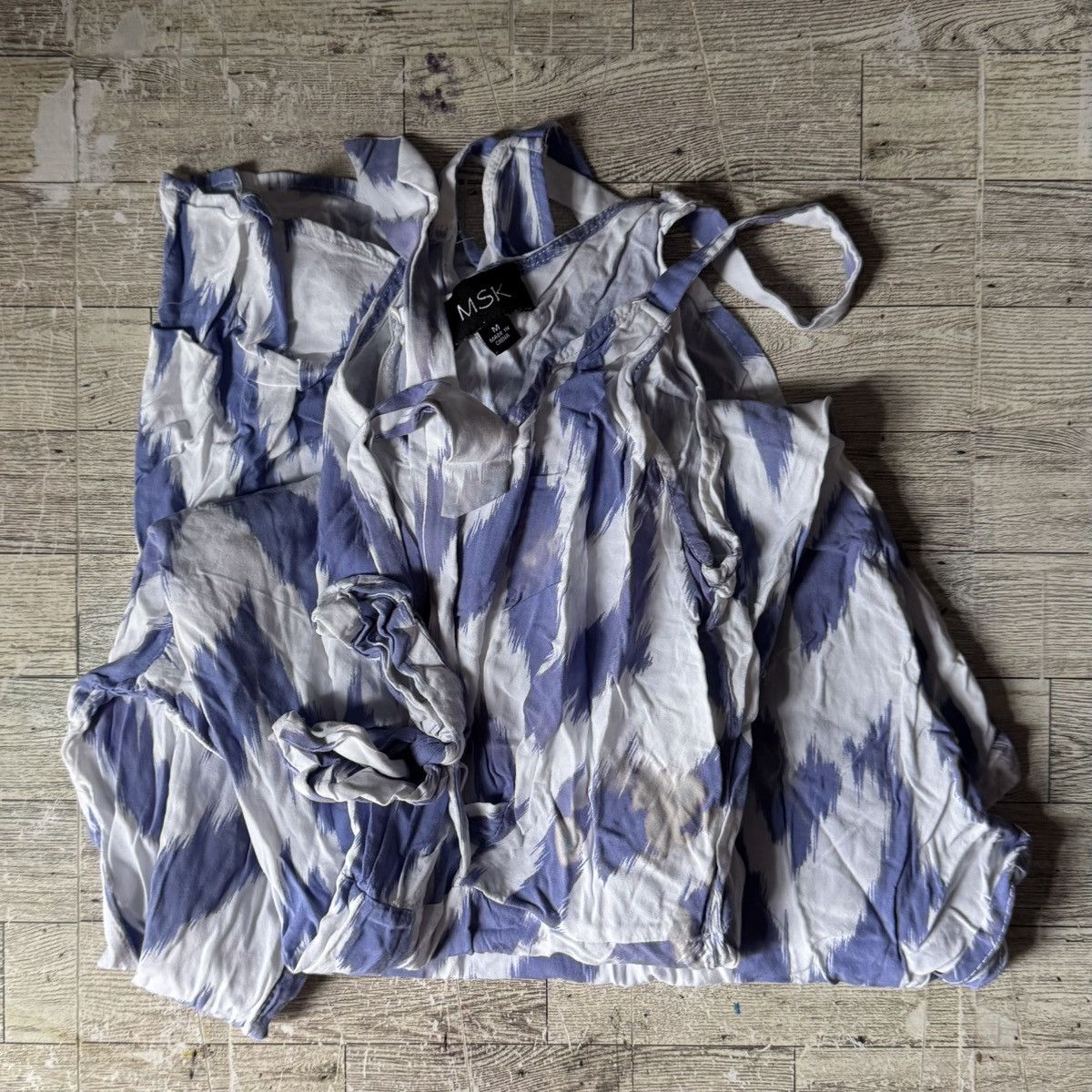 Macys MSK, Chevron Printed, Tie-Front Genie-Leg Midi Jumpsuit Size 30" / US 8 / IT 44 - 10 Thumbnail