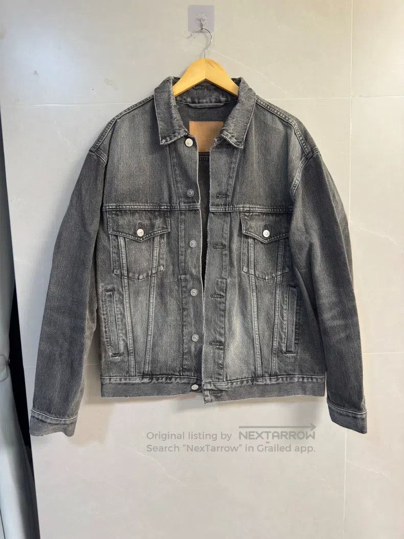 Balenciaga Balenciaga Back Logo Distressed Washed Black Denim Jacket, Size XXS / US 00 / IT 34 - 4 Thumbnail