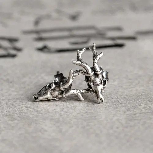 Diamond Earrings x Jewelry Sheep Skeleton Demon Modern Earrings One Pairs Chrome in Silver, Men's