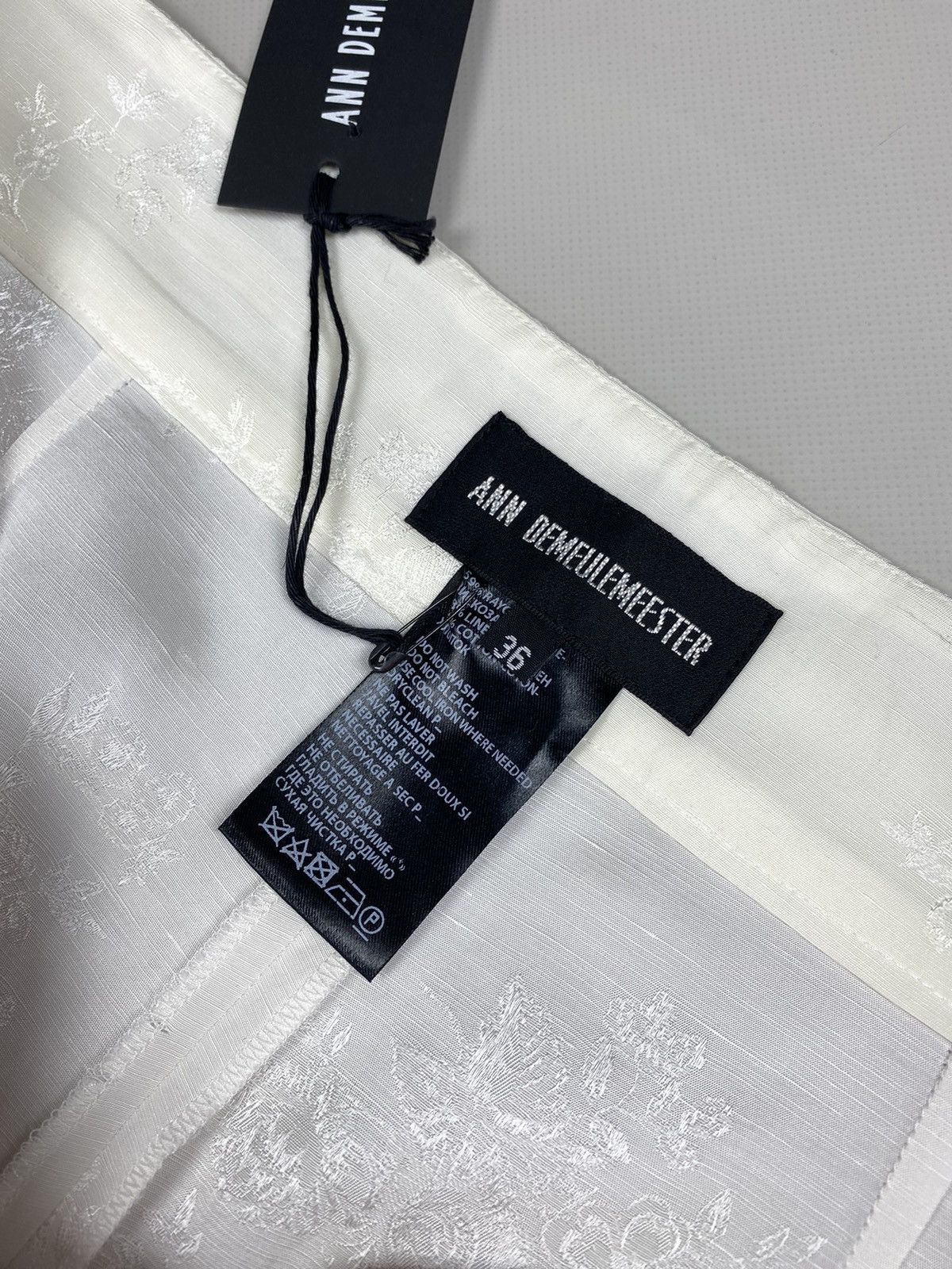 Ann Demeulemeester Ann Demeulemeester linen blend patterned cropped pants Size 25" / US 0 / IT 36 - 15 Thumbnail