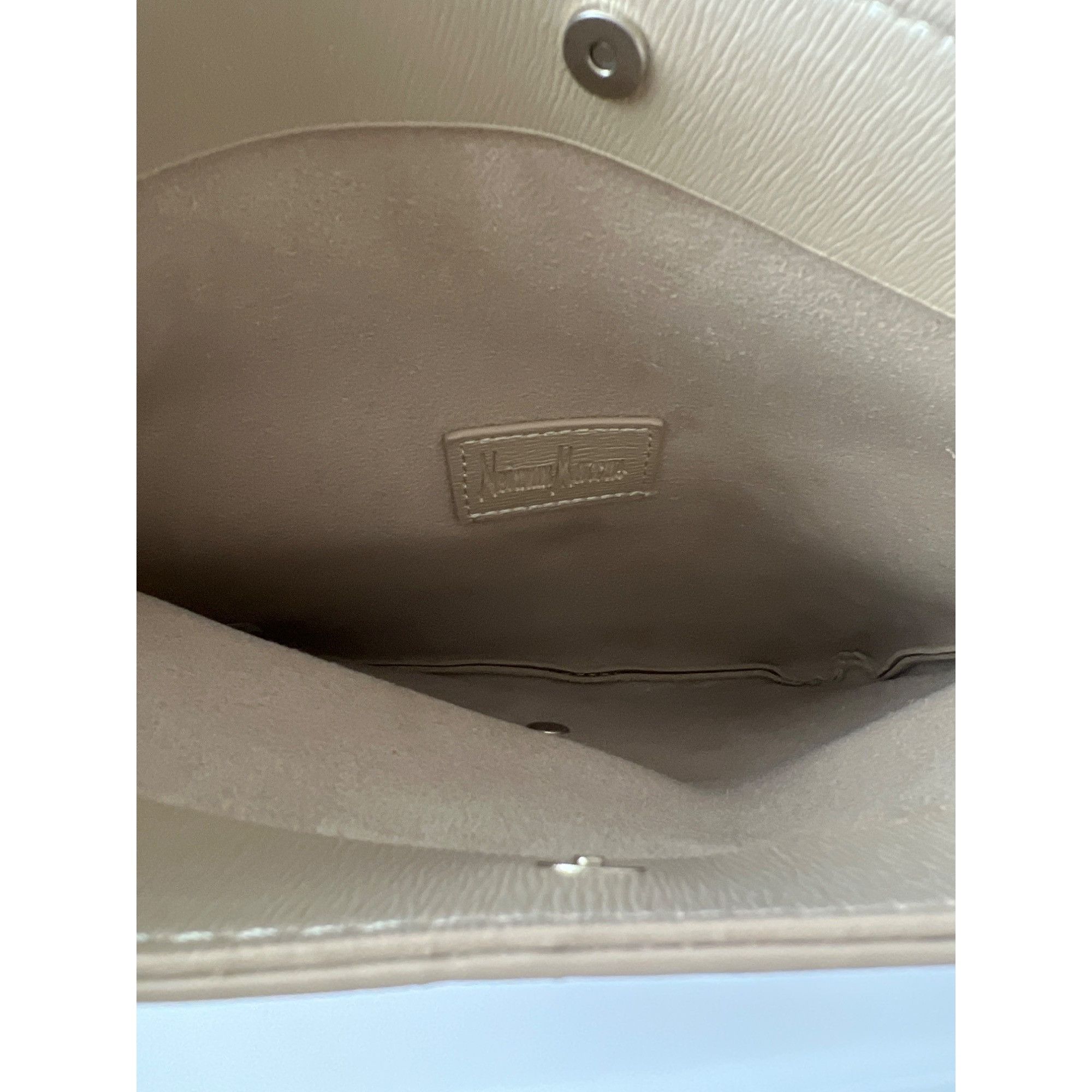 Neiman Marcus Neiman Marcus Metallic Gold Faux Leather Clutch Size ONE SIZE - 3 Thumbnail