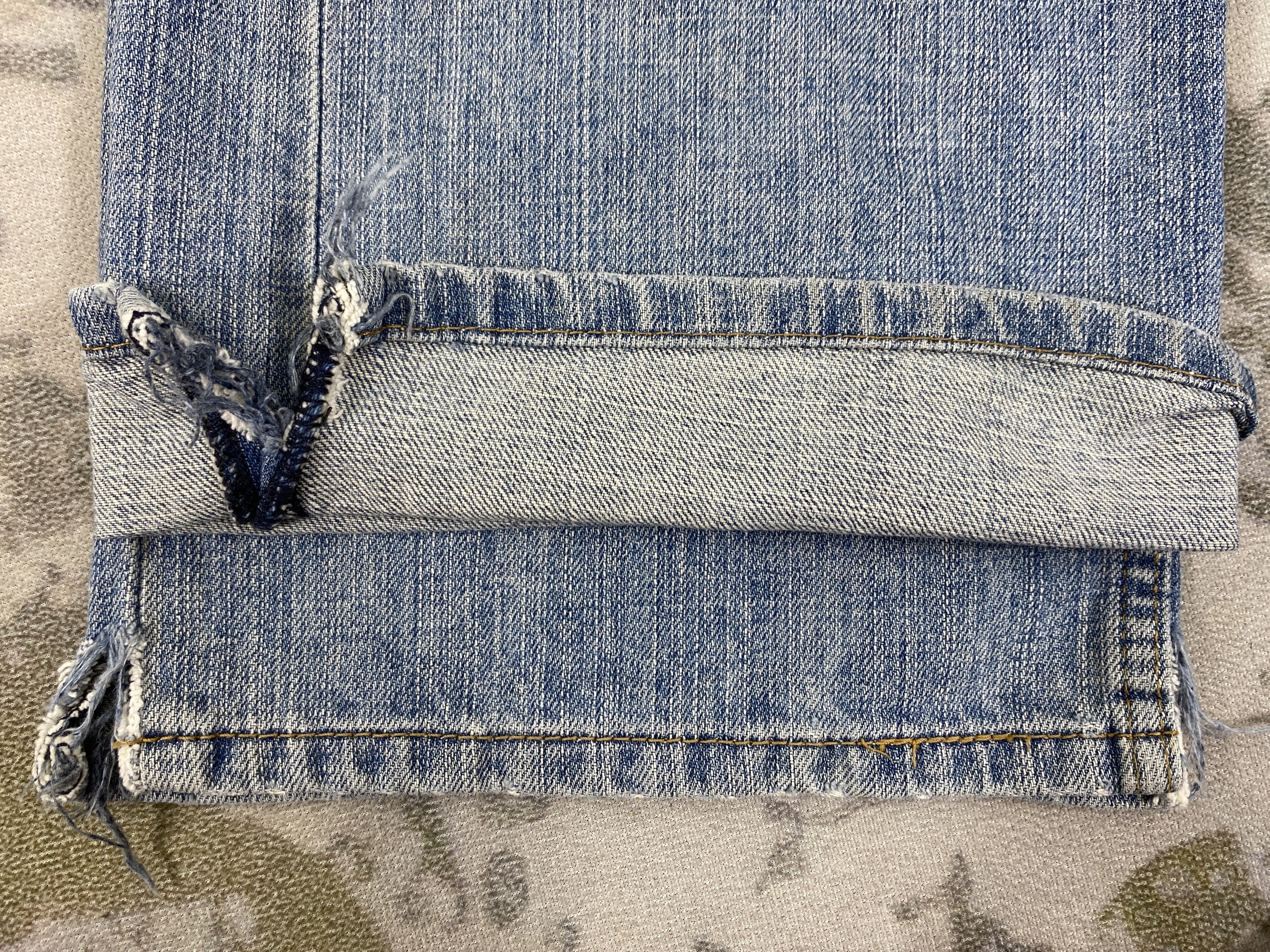 Levi's Vintage Levi's 569 Pale Blue Denim 38 x 28.5 -JN553 Size US 38 / EU 54 - 15 Thumbnail