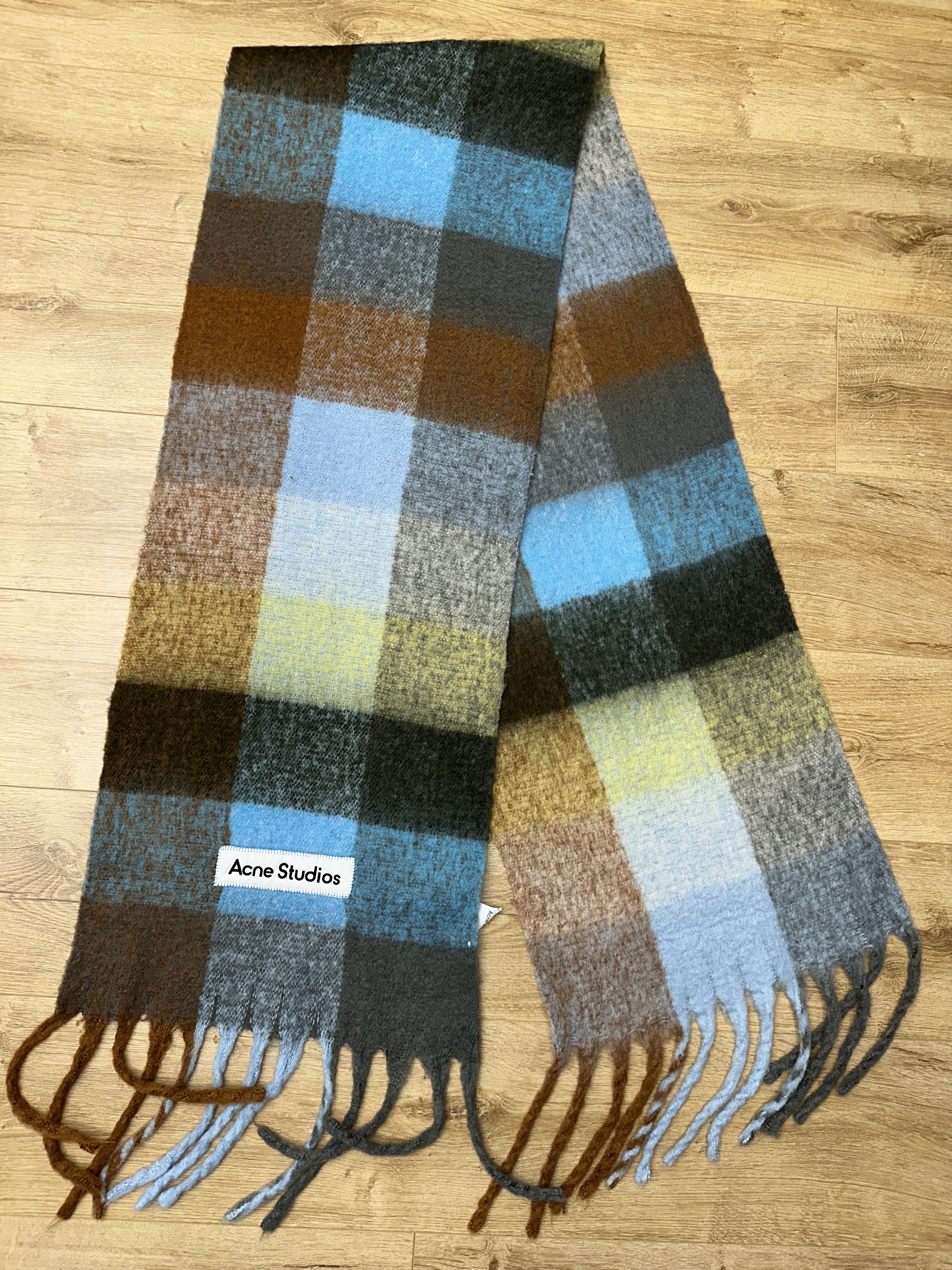 Acne Studios Acne Studios Mohair Wool Scarf Unisex Italy 250 X 35 Cm Size ONE SIZE - 1 Thumbnail