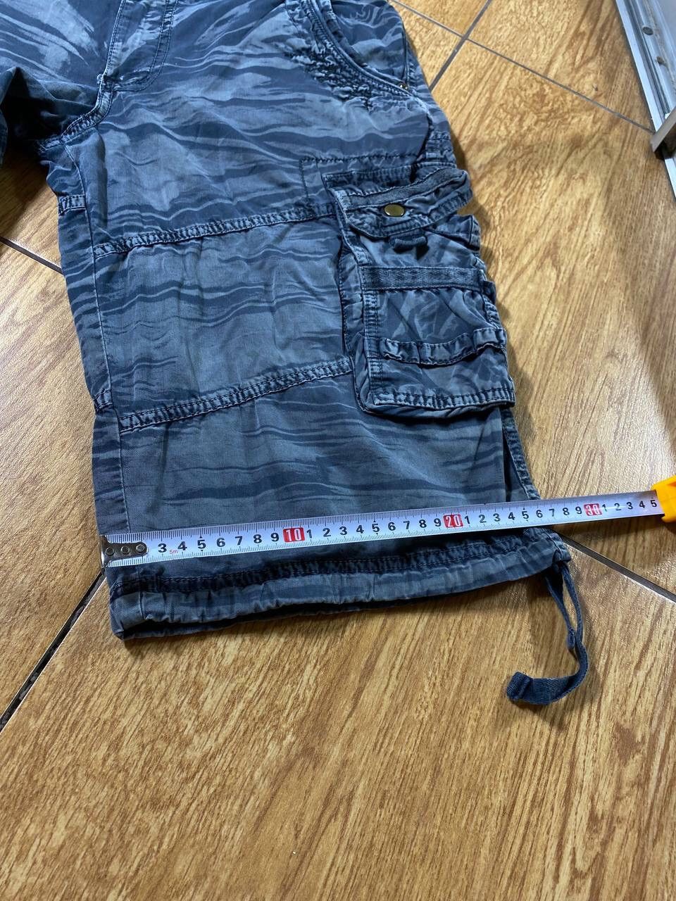 Other Rare CARGO MILITARY CAMO SHORTS 90s Y2K multipocked Size US 32 / EU 48 - 13 Thumbnail