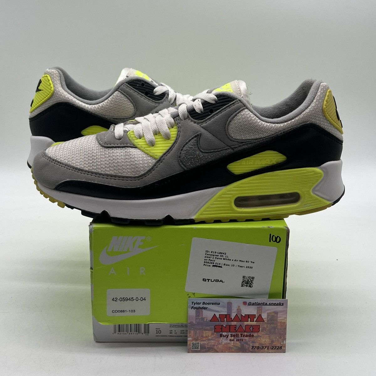 Nike Air max 90 volt Size US 10 / EU 43 - 1 Thumbnail