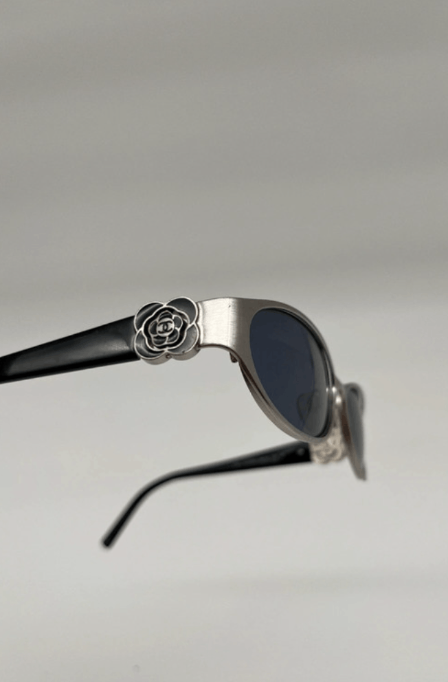 Chanel CHANEL Sunglasses 4166 Rimless Rhinestone 4017 Shields RI832 Size ONE SIZE - 1 Thumbnail