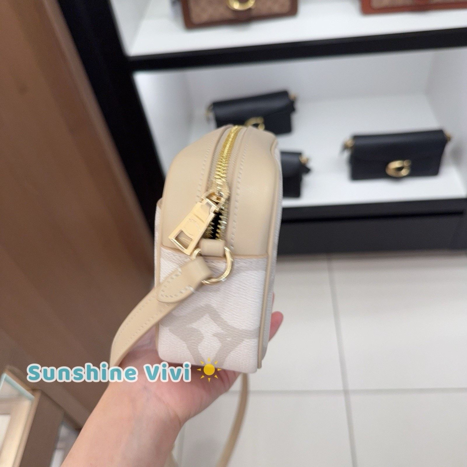 Coach NWT COACH Mini Jamie Camera Bag Canvas CBL94 Gold/Ivory Size ONE SIZE - 3 Thumbnail