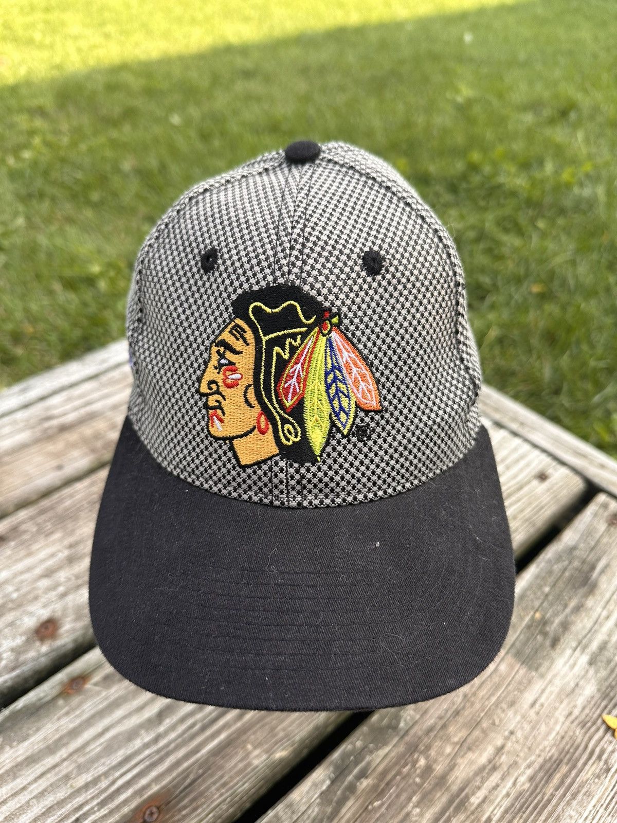 NHL × Vintage Vintage Chicago Blackhawks Hat Size ONE SIZE - 2 Thumbnail